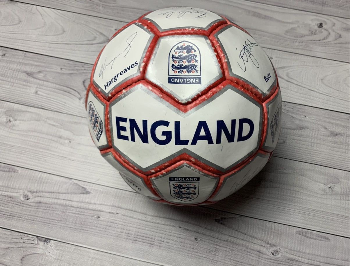 Vintage Vintage Soccer Ball England Official Autograph Size US M / EU 48-50 / 2 - 1 Thumbnail