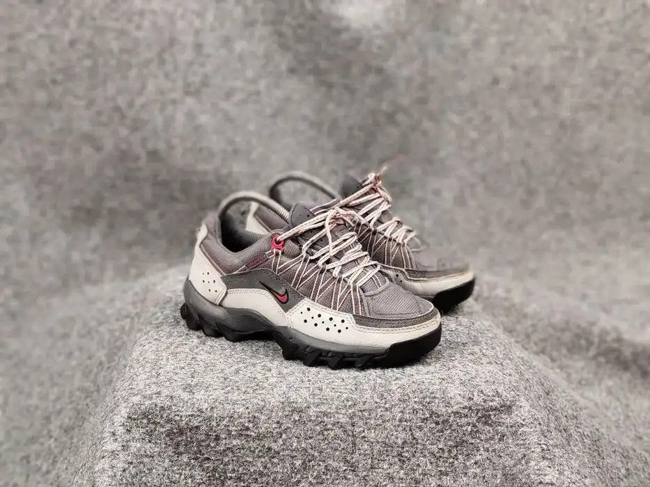 Nike ACG Rare Vintage Nike ACG Trail Low Top Sneakers Outdoor Shoes Size US 5.5 / EU 38 - 4 Thumbnail
