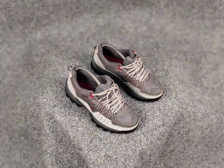 Nike ACG Rare Vintage Nike ACG Trail Low Top Sneakers Outdoor Shoes Size US 5.5 / EU 38 - 6 Thumbnail