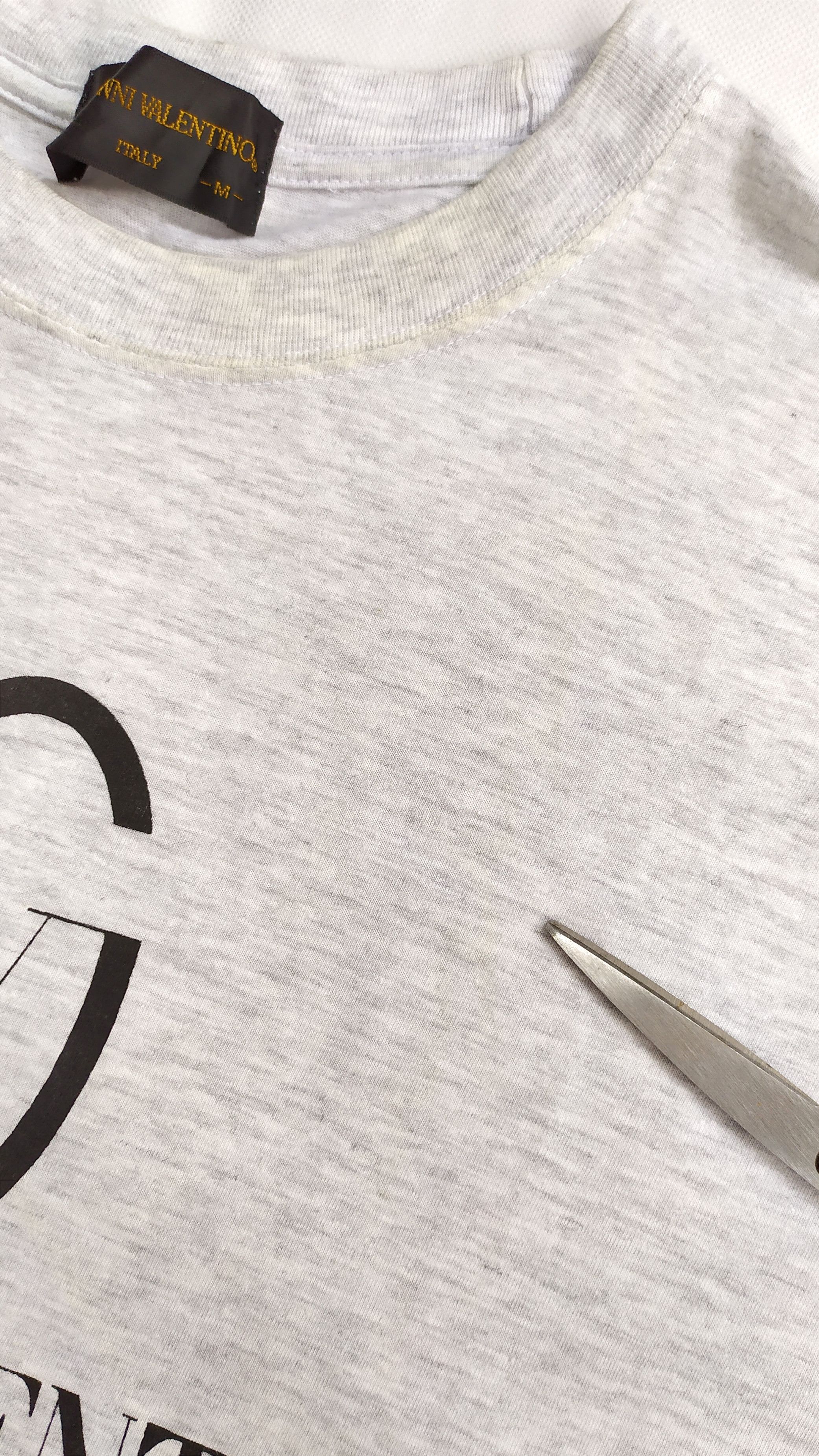 Gianni Valentino Vtg Gianni Valentino big logo t shirt size M Size US M / EU 48-50 / 2 - 9 Thumbnail