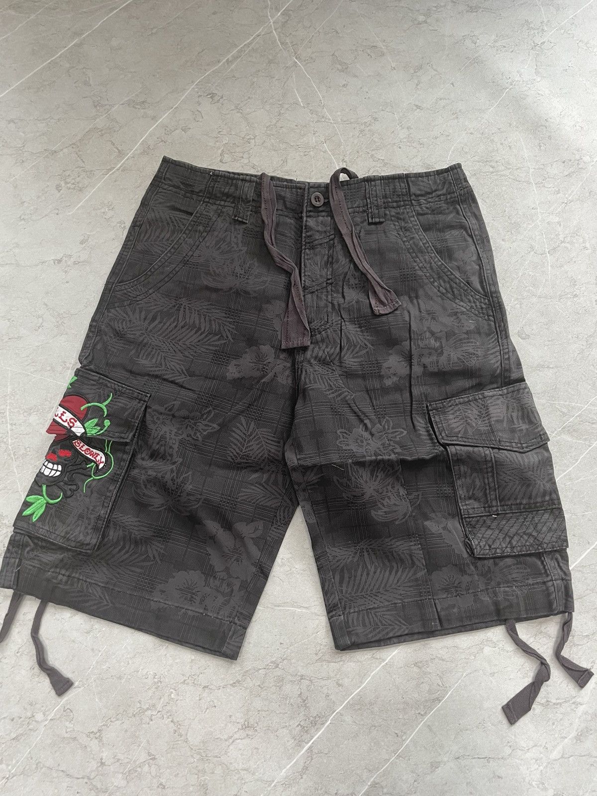 Ed Hardy UNWORN* Cargo shorts 30 Size US 30 / EU 46 - 2 Thumbnail