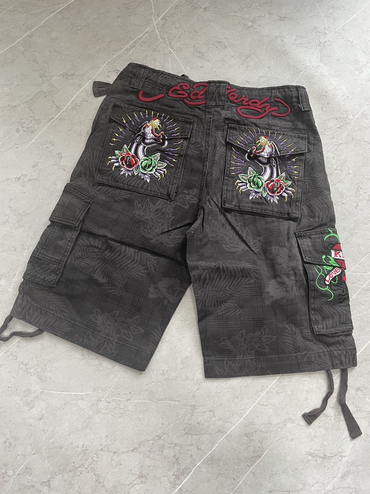 Ed Hardy UNWORN* Cargo shorts 30 Size US 30 / EU 46 - 6 Thumbnail