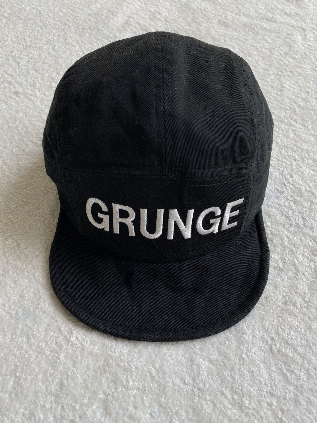 Band Tees × Nirvana Grunge Embroidered 5 Panel Cap Size ONE SIZE - 1 Thumbnail