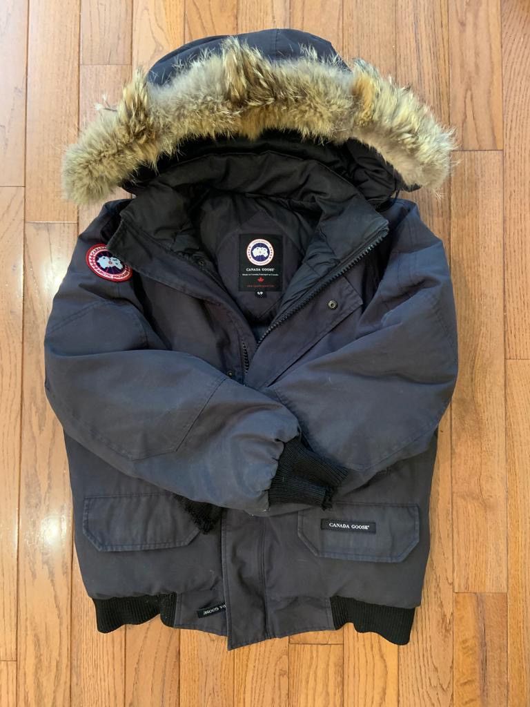 Canada goose yorkville bomber hotsell