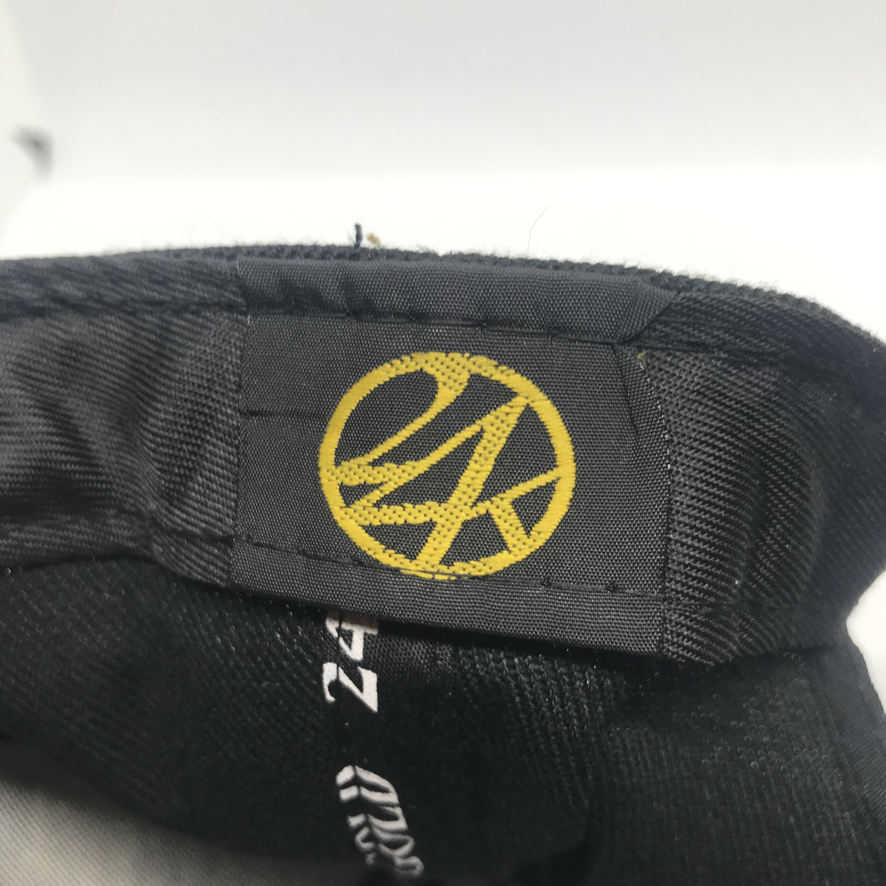 Japanese Brand 24 KARATS Gold Embroidered Snapback Cap Size ONE SIZE - 7 Thumbnail