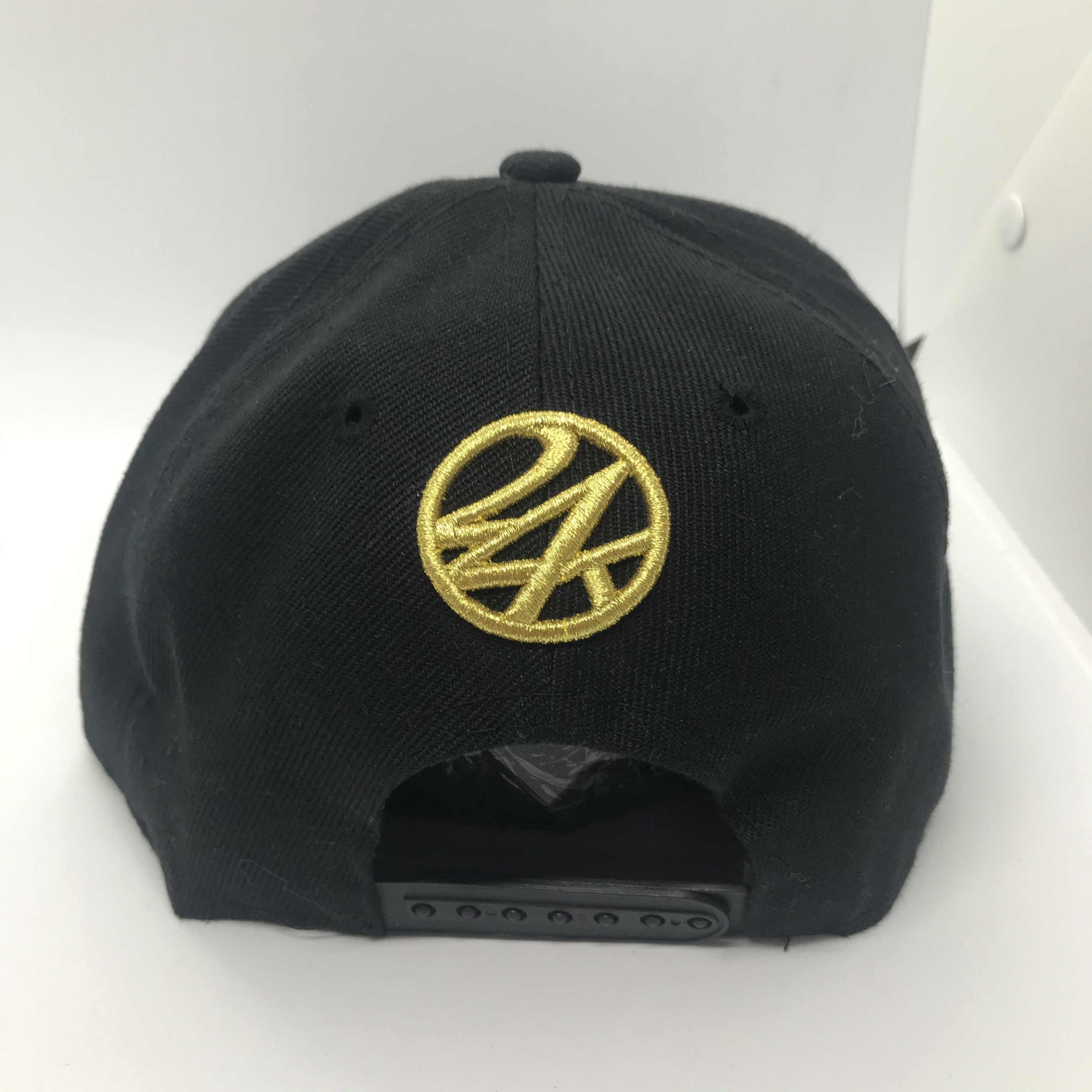 Japanese Brand 24 KARATS Gold Embroidered Snapback Cap Size ONE SIZE - 4 Thumbnail