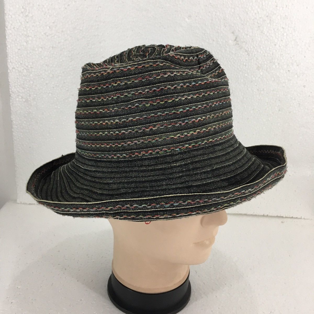 Vintage FERRUCCIO VECCHI Made In Italy Striped Multi colour Hat Size ONE SIZE - 3 Thumbnail