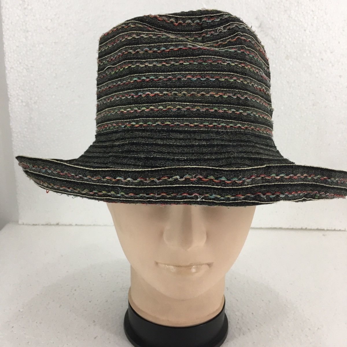 Vintage FERRUCCIO VECCHI Made In Italy Striped Multi colour Hat Size ONE SIZE - 1 Thumbnail