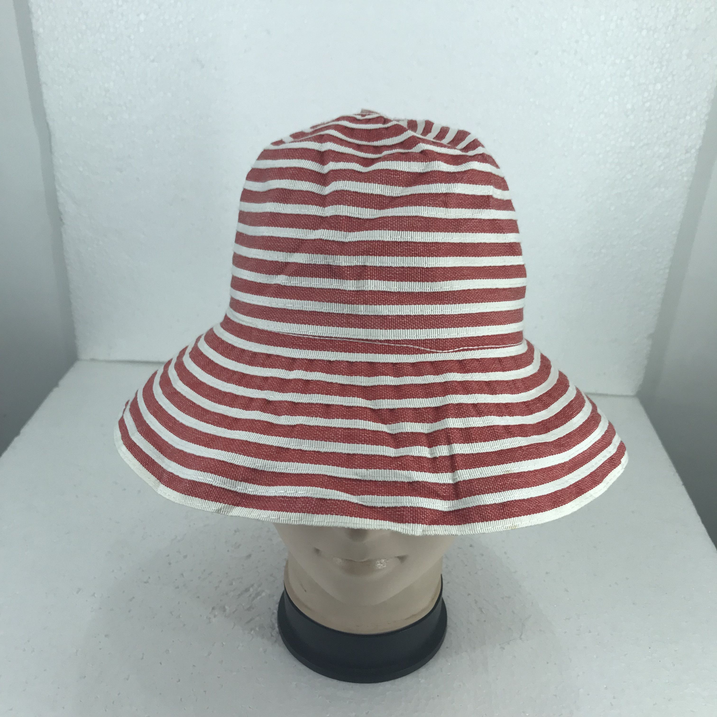 DONNA Made In Italy Striped Hat