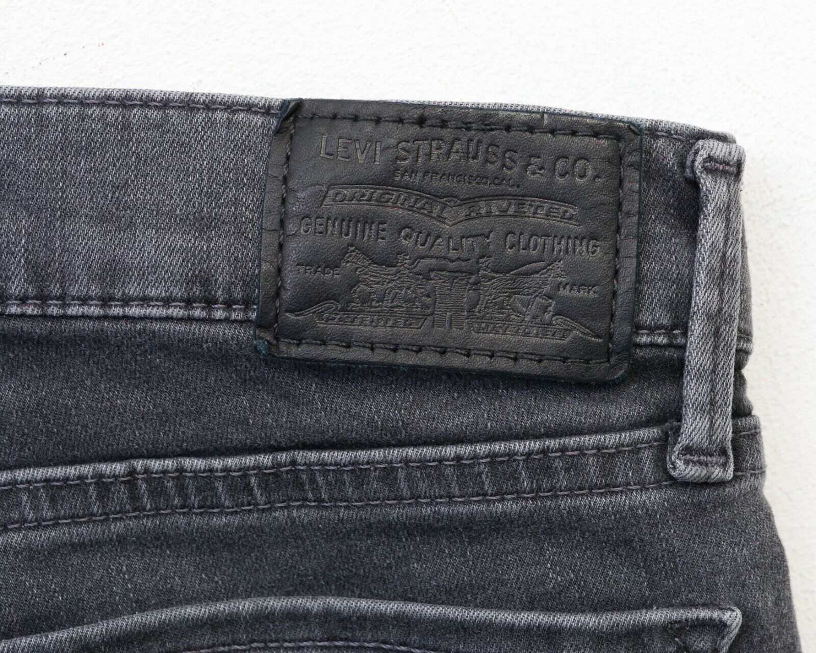 Levi's BIG E Women's 710 Super Skinny W28 L28 Jeans Trousers Pants Size 28" / US 6 / IT 42 - 7 Thumbnail