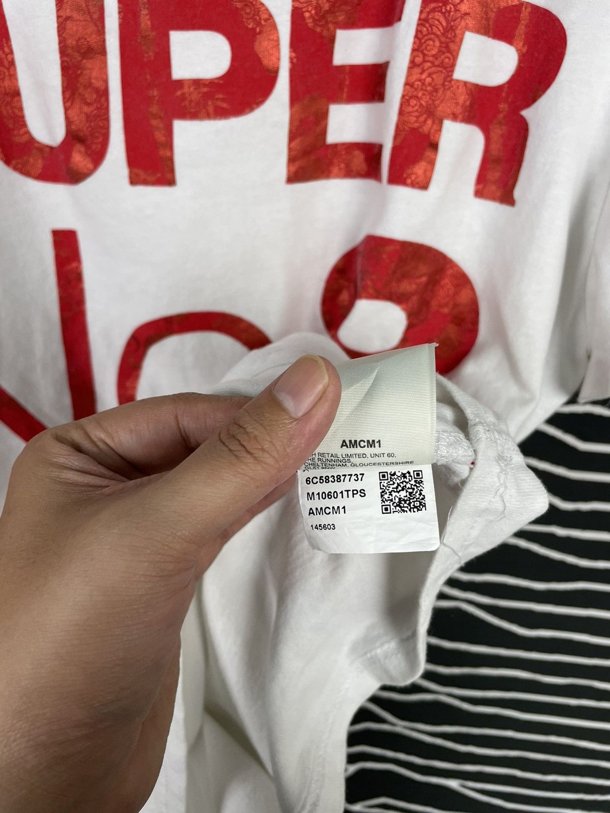 Japanese Brand Superdry No8 International Tshirt Size US L / EU 52-54 / 3 - 11 Thumbnail