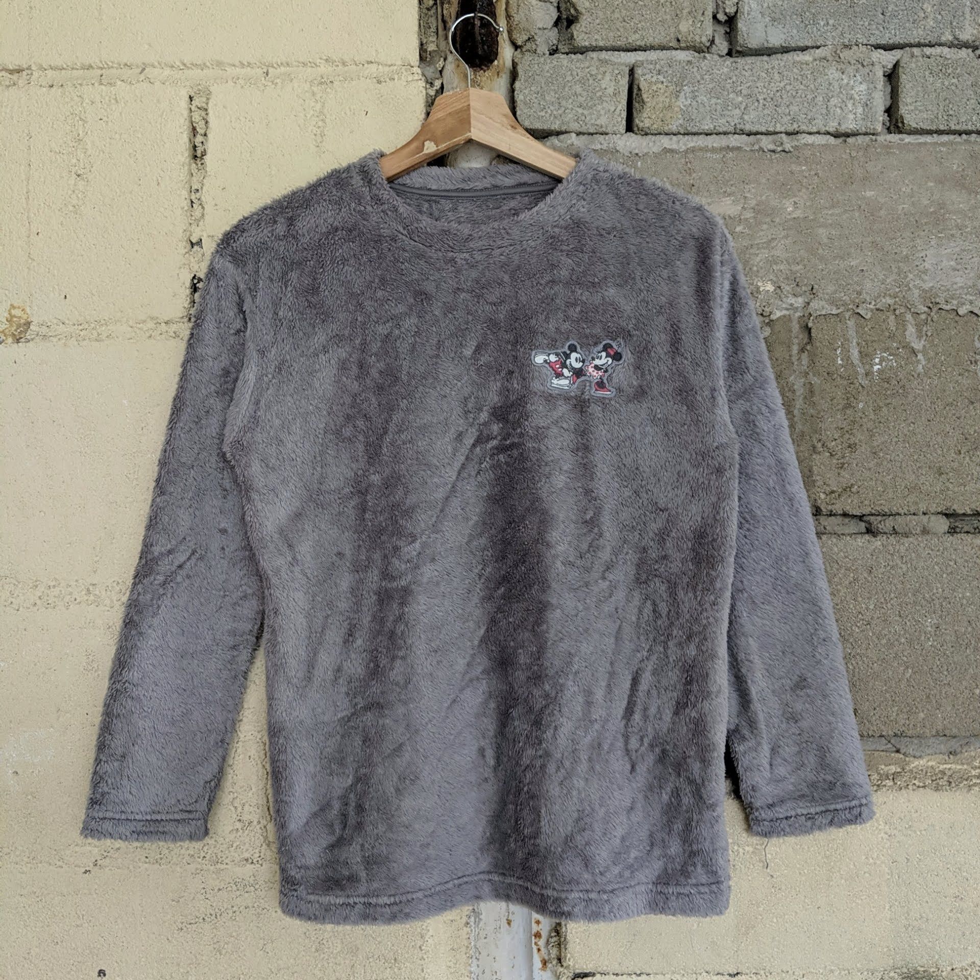 Japanese Brand Vintage Disney Mickey Mouse Mohair Shaggy Knitwear Jumper Size US S / EU 44-46 / 1 - 1 Thumbnail