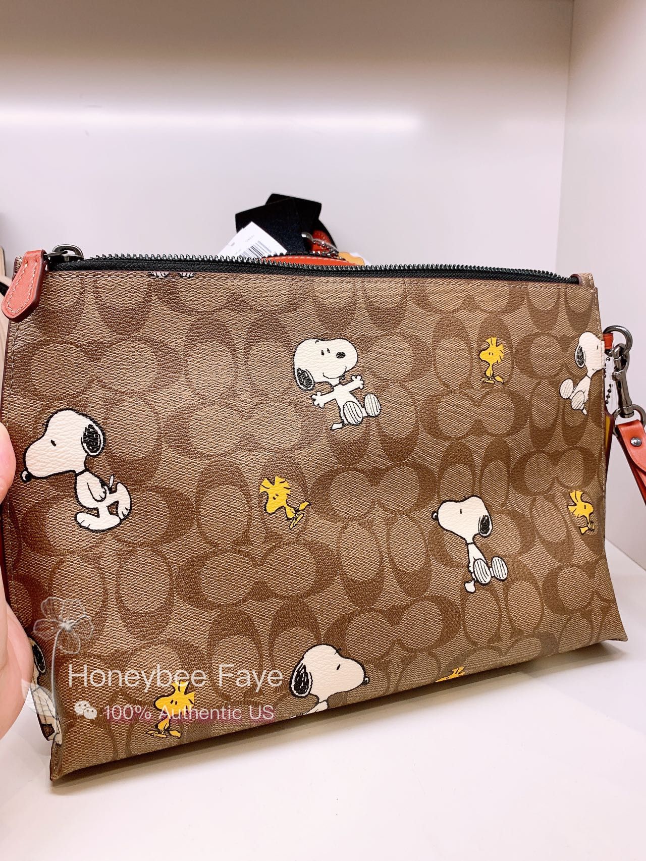 Coach Peanuts MEN'S Carry All Pouch With Snoopy Size ONE SIZE - 6 Thumbnail