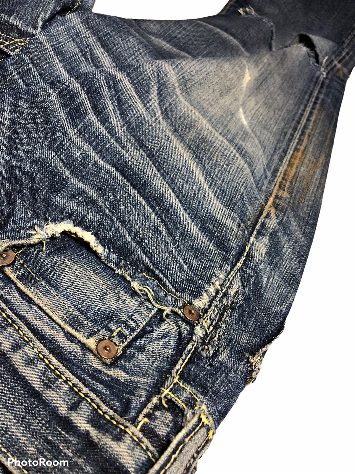 Designer DAMAGED DISTRESSED SELVEDGE DENIM BY T.M.T BIG HOLIDAY Size US 30 / EU 46 - 9 Thumbnail