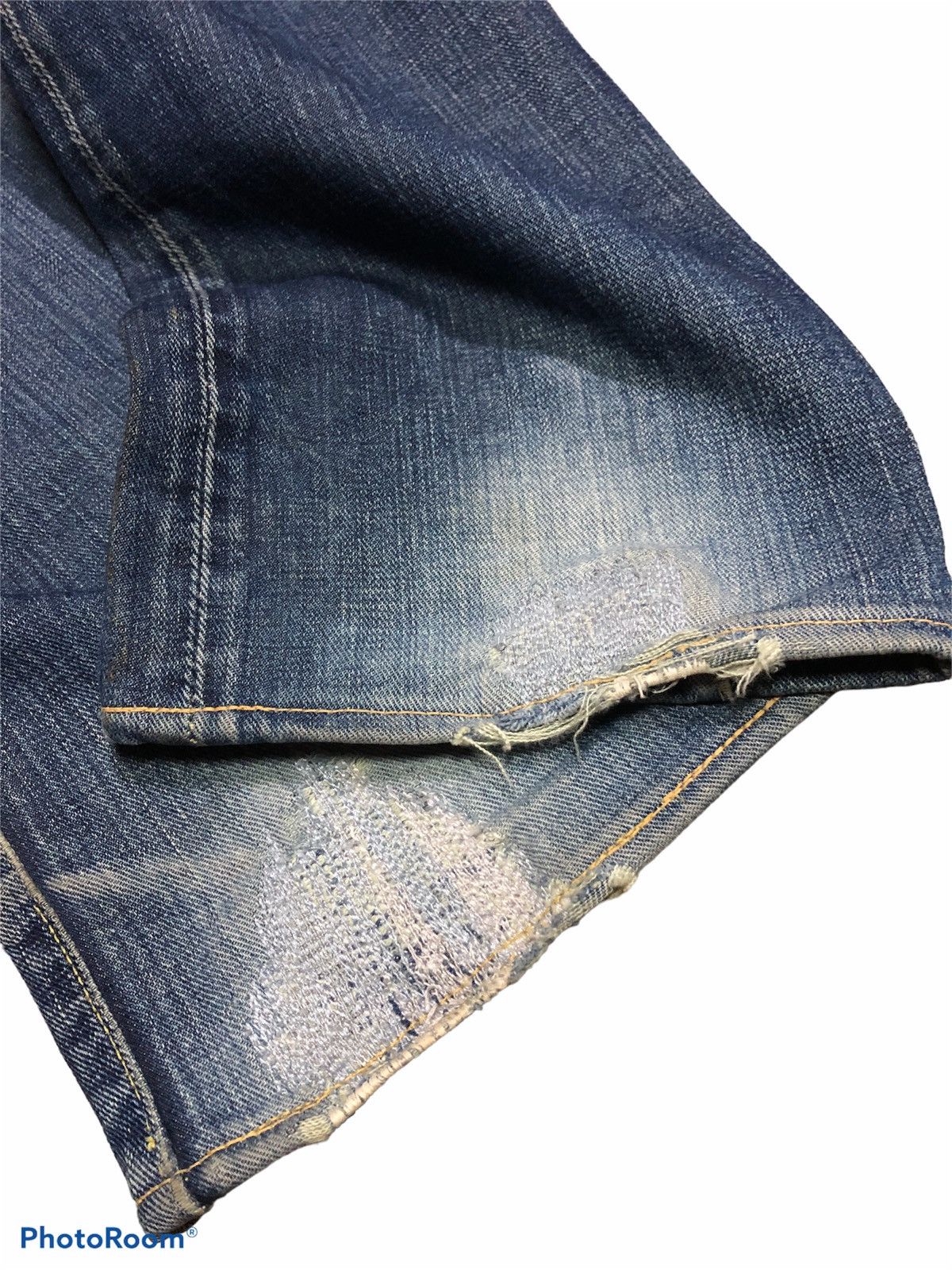 Designer DAMAGED DISTRESSED SELVEDGE DENIM BY T.M.T BIG HOLIDAY Size US 30 / EU 46 - 6 Thumbnail