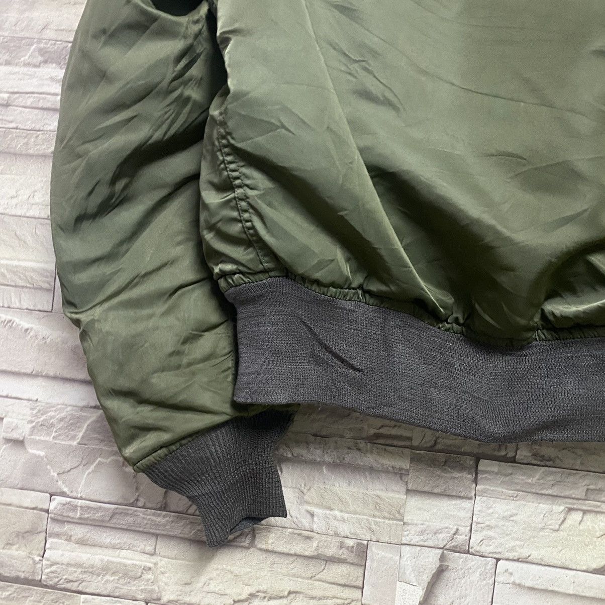 Avirex Vintage Avirex MA-1 Flight Jacket Made in USA Size US M / EU 48-50 / 2 - 14 Thumbnail