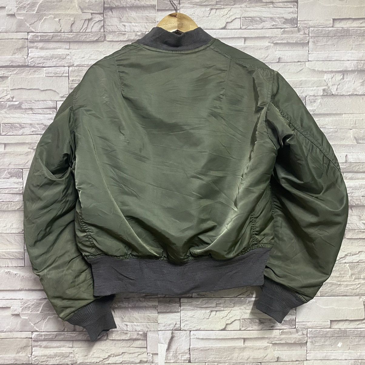 Avirex Vintage Avirex MA-1 Flight Jacket Made in USA Size US M / EU 48-50 / 2 - 12 Thumbnail