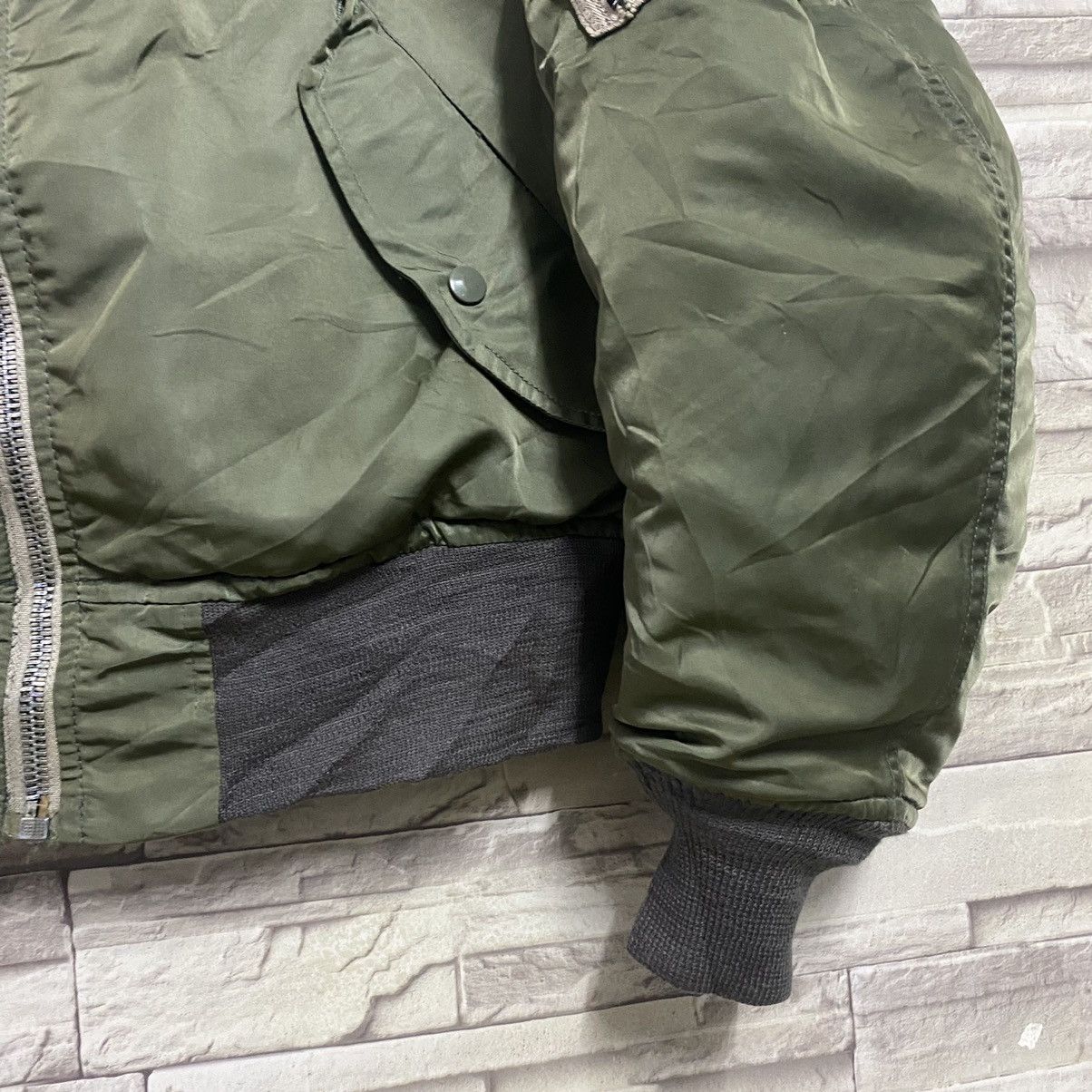 Avirex Vintage Avirex MA-1 Flight Jacket Made in USA Size US M / EU 48-50 / 2 - 6 Thumbnail