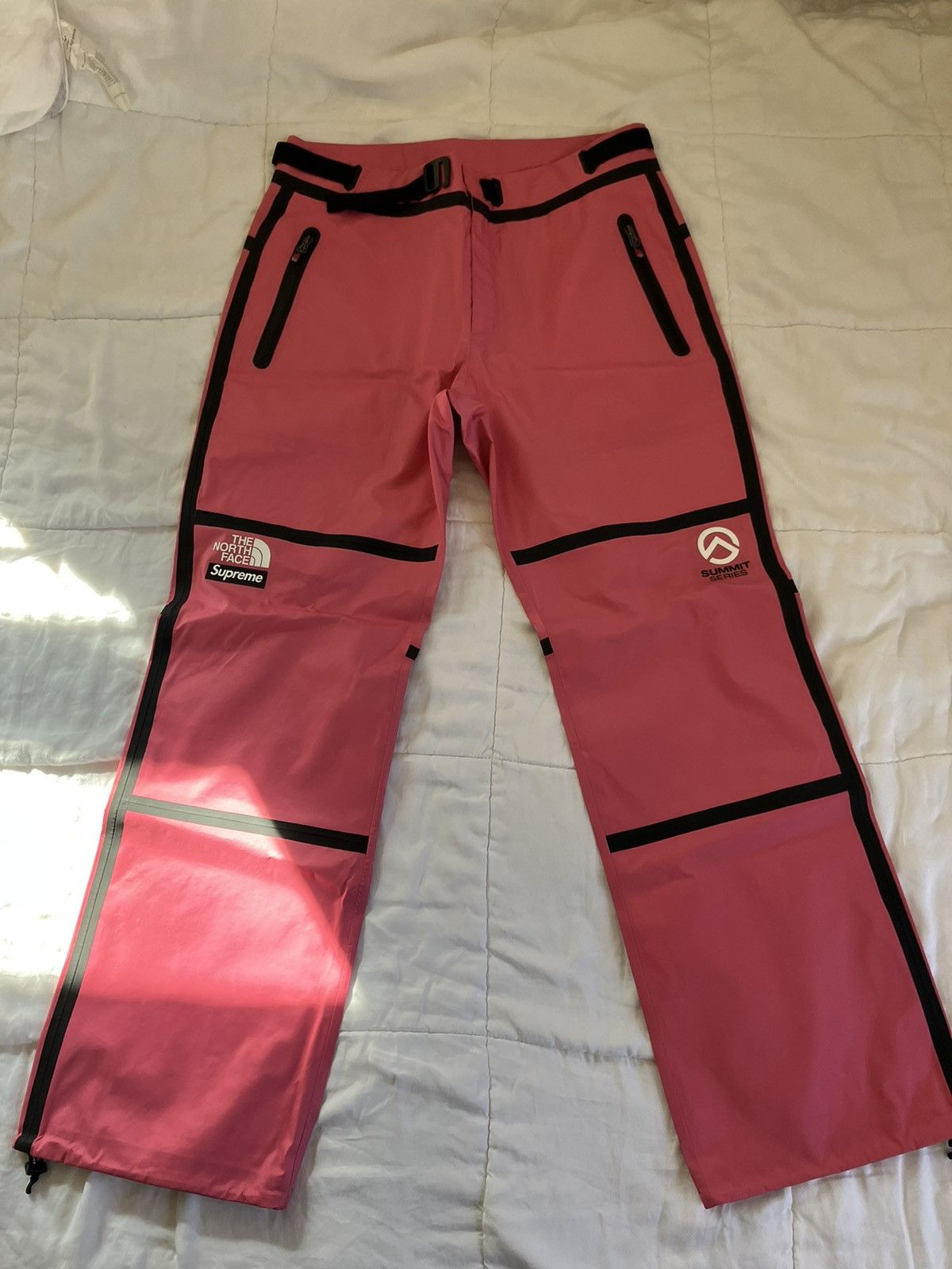 Supreme × The North Face Supreme x The North Face Outer Tape Seam 
