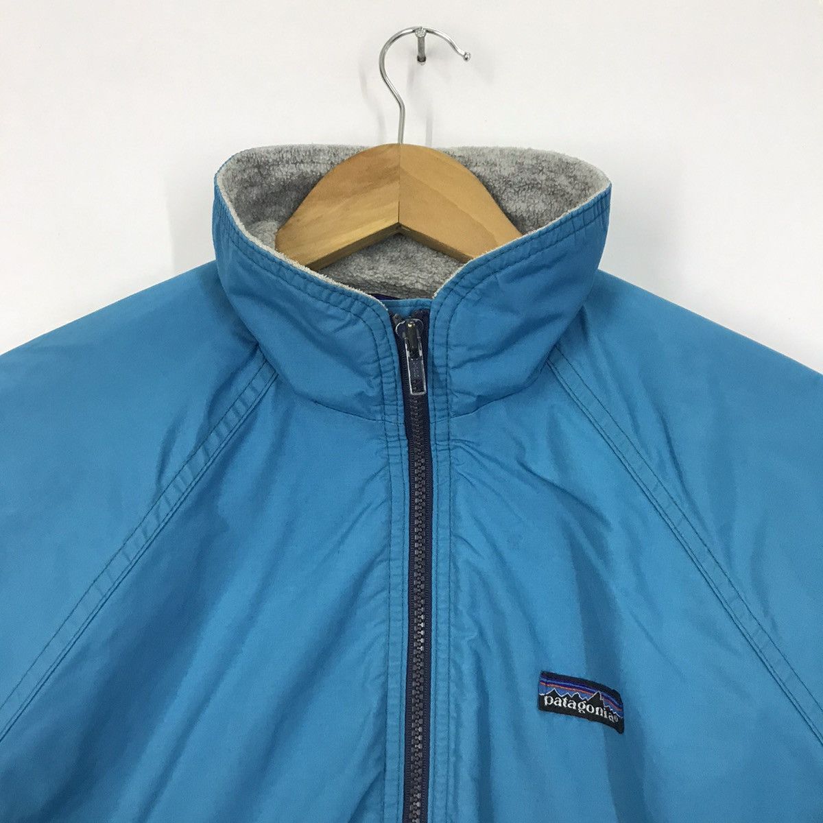 Patagonia Patagonia Bomber design Jacket zipper distress Size US M / EU 48-50 / 2 - 2 Thumbnail
