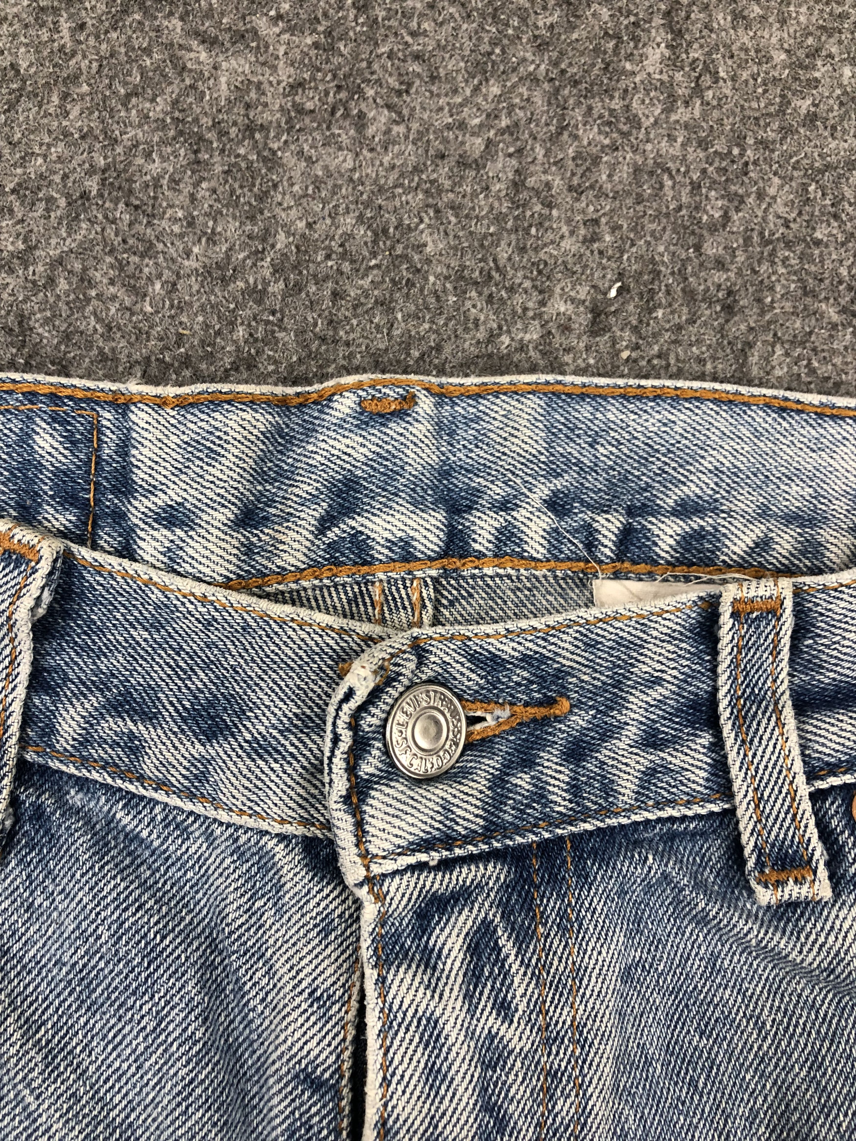 Levi's Vintage 90s Levis 560 Light Wash Jeans DP1485 Size US 32 / EU 48 - 11 Thumbnail