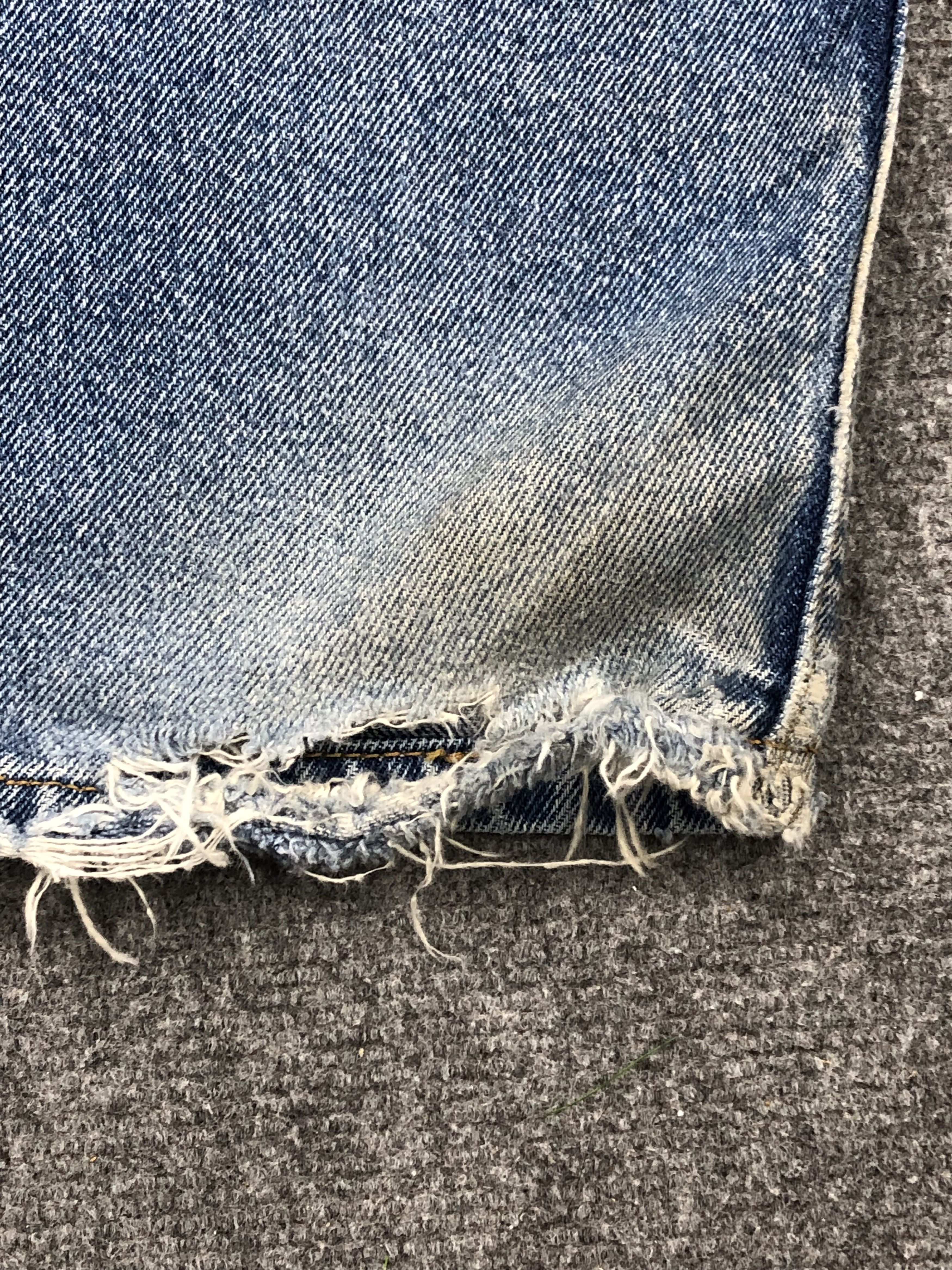 Levi's Vintage Levis 560 Denim DP1477 Size US 39 - 14 Thumbnail