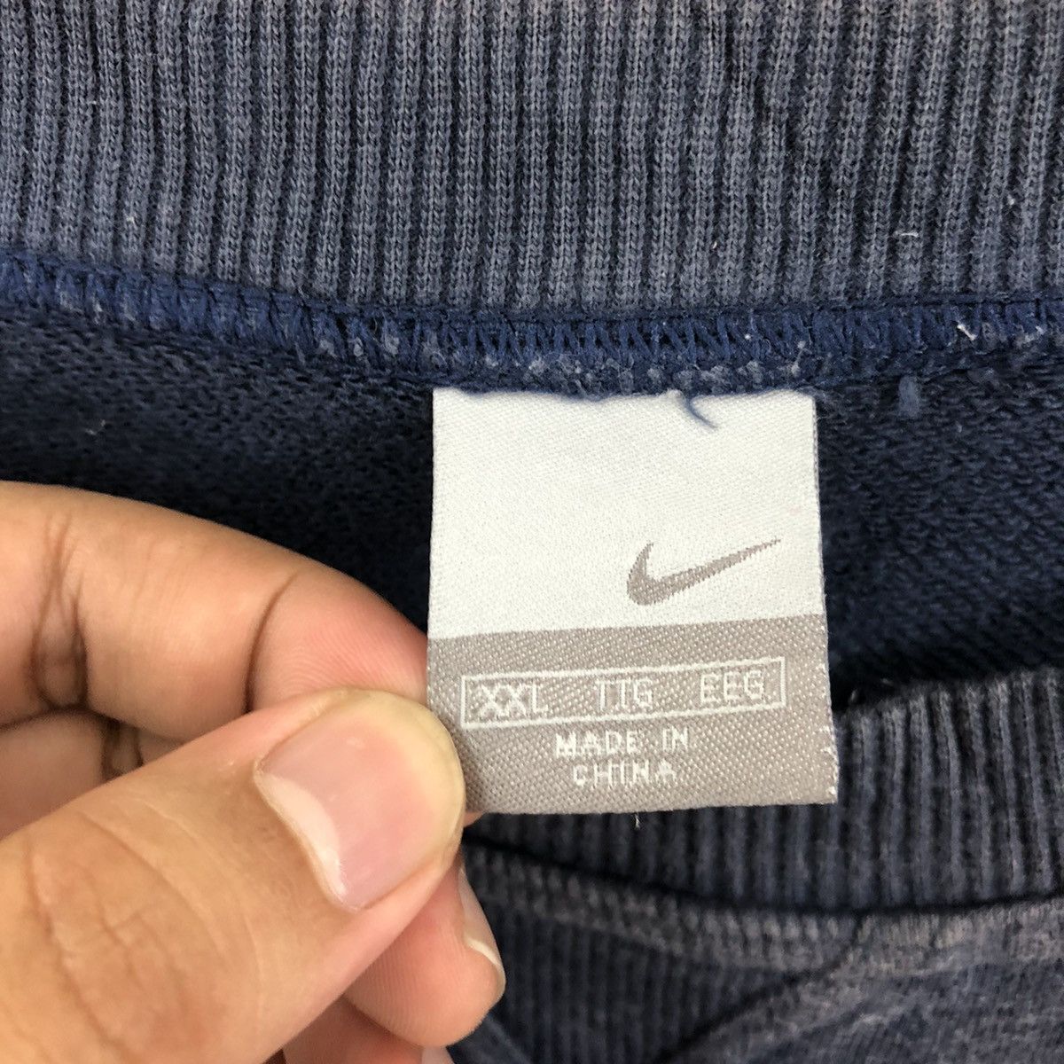 Nike × Vintage Vintage Nike Dark Blue Sweatshirt #176 Size US XXL / EU 58 / 5 - 6 Thumbnail
