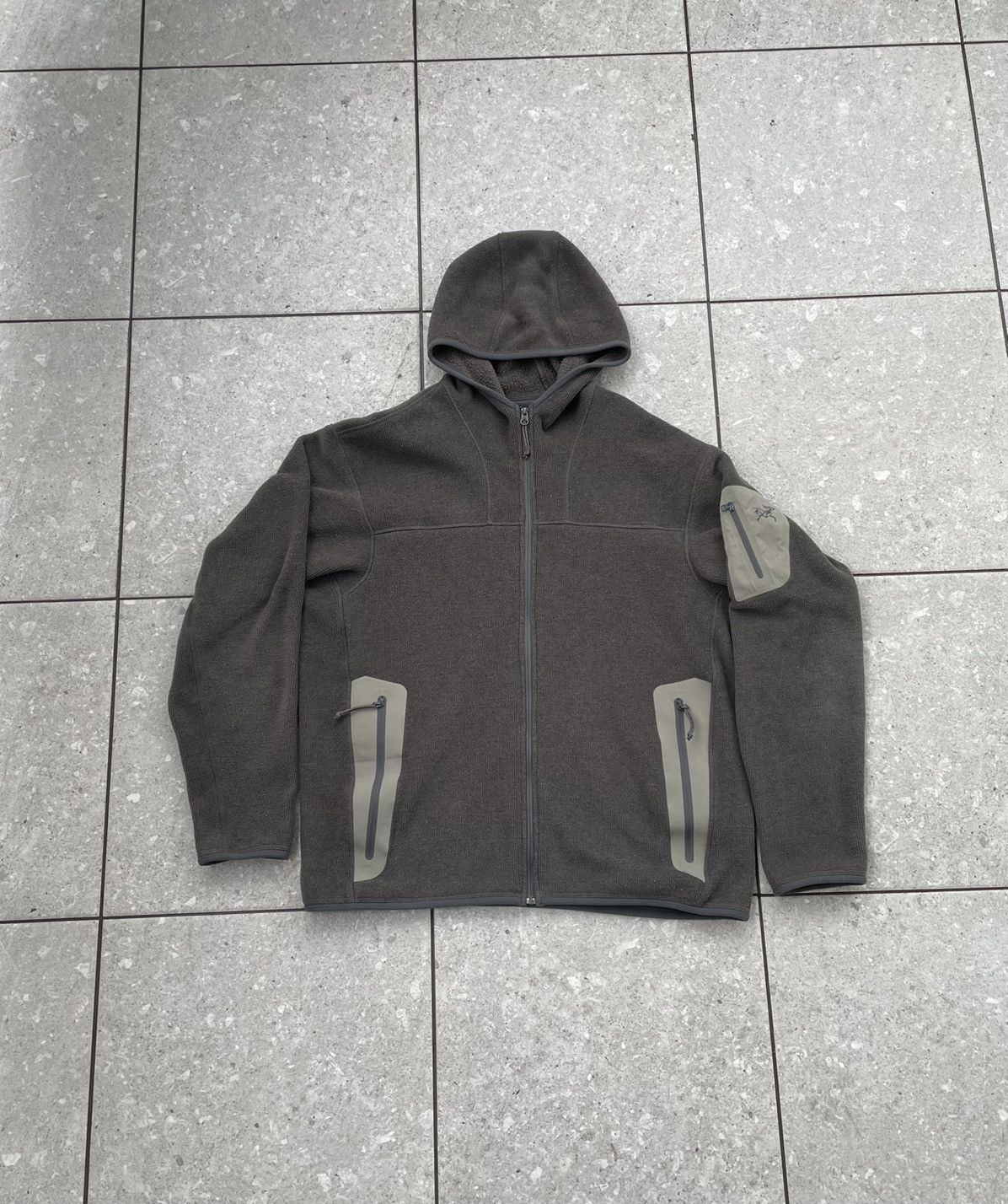 image of Arcteryx x Outdoor Life Arc’Teryx Covert Hoody Hooded Polartec Zip Up Fleece Jacket in Brown Grey (