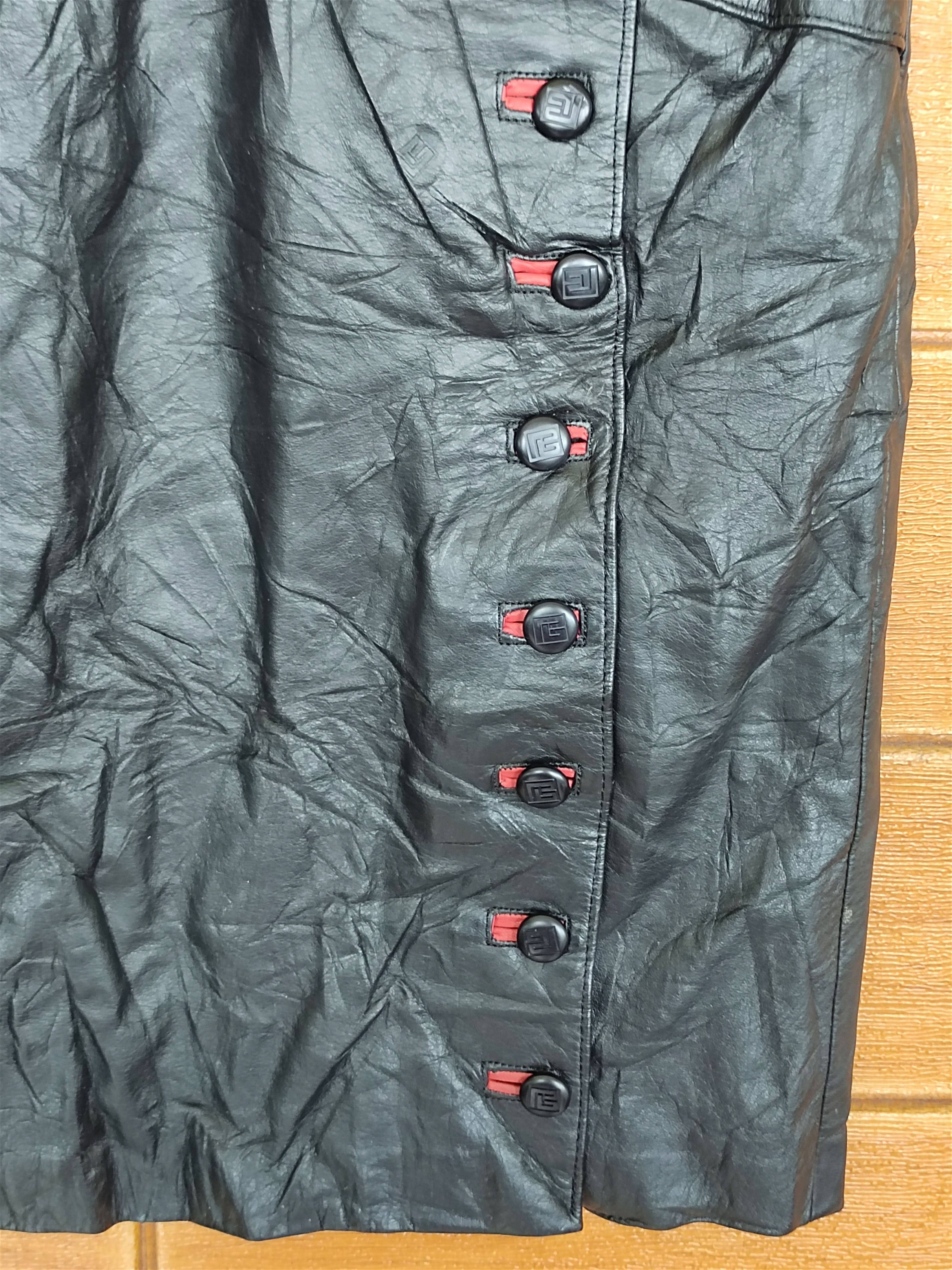 Pierre Balmain Vintage Pierre Balmain Paris Leather Skirt Size 25" / US 0 / IT 36 - 7 Thumbnail