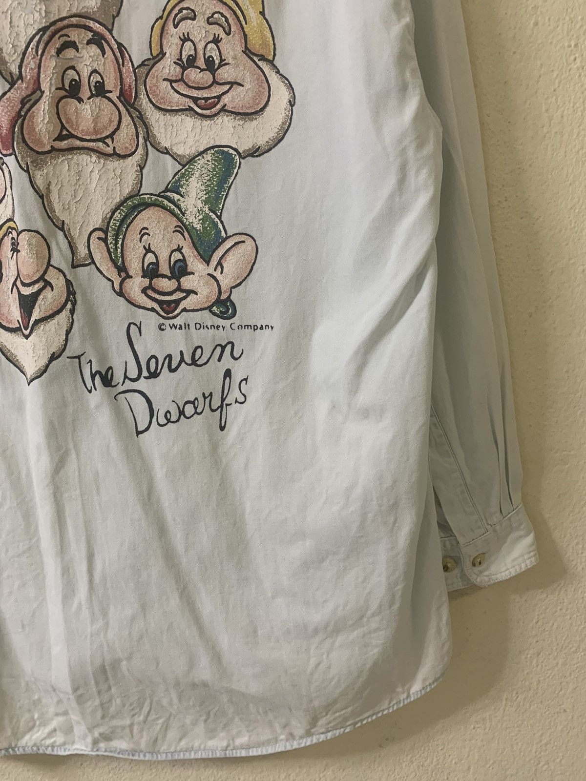 Disney Vintage Walt Disney Company The Seven Dwarfs Denim Shirt Size US L / EU 52-54 / 3 - 2 Thumbnail