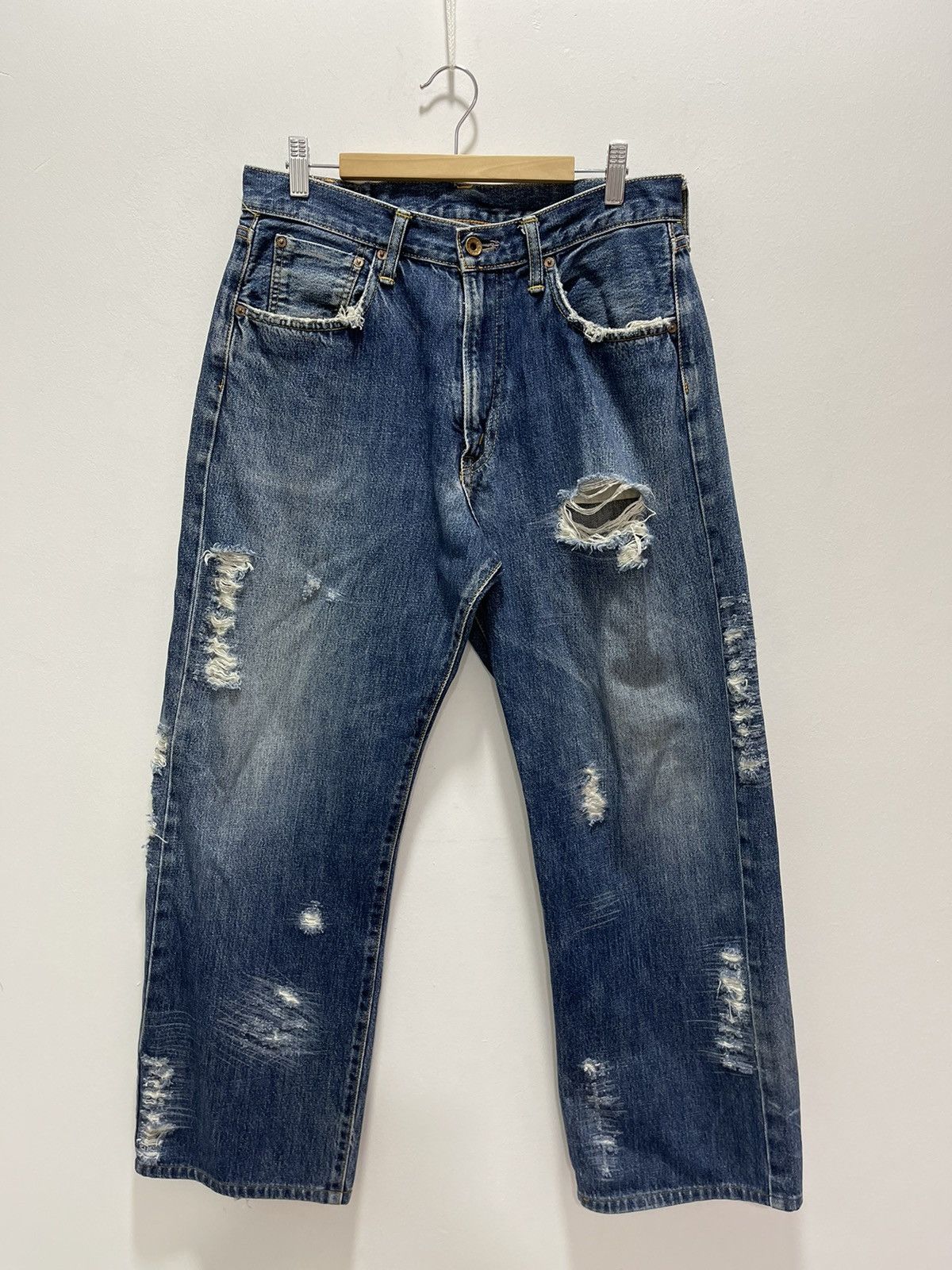Edwin JAPANESE EDWIN DISTROYED BAGGY SELVEDGE DISTRESSED JEANS Size US 30 / EU 46 - 1 Thumbnail