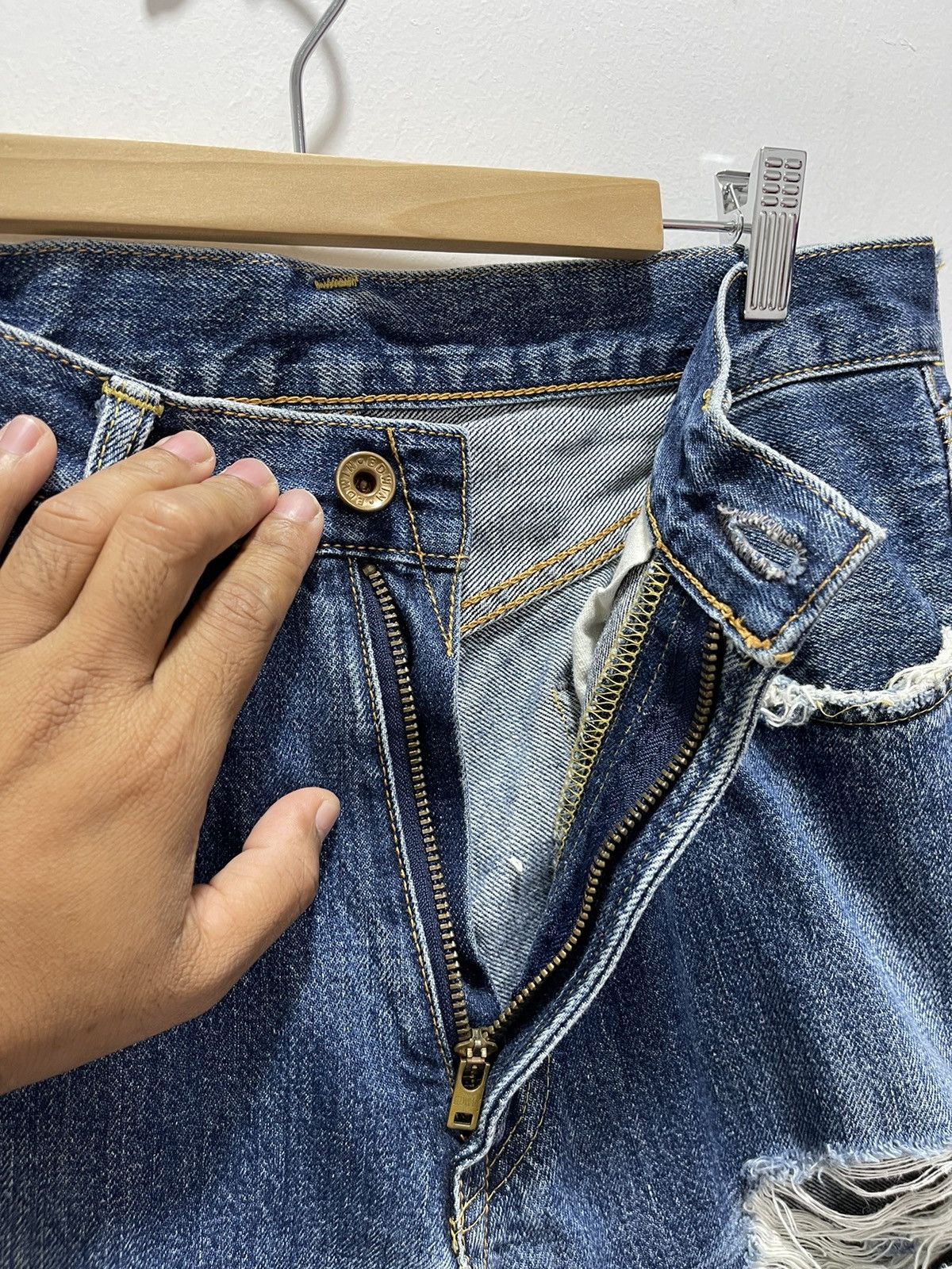 Edwin JAPANESE EDWIN DISTROYED BAGGY SELVEDGE DISTRESSED JEANS Size US 30 / EU 46 - 7 Thumbnail