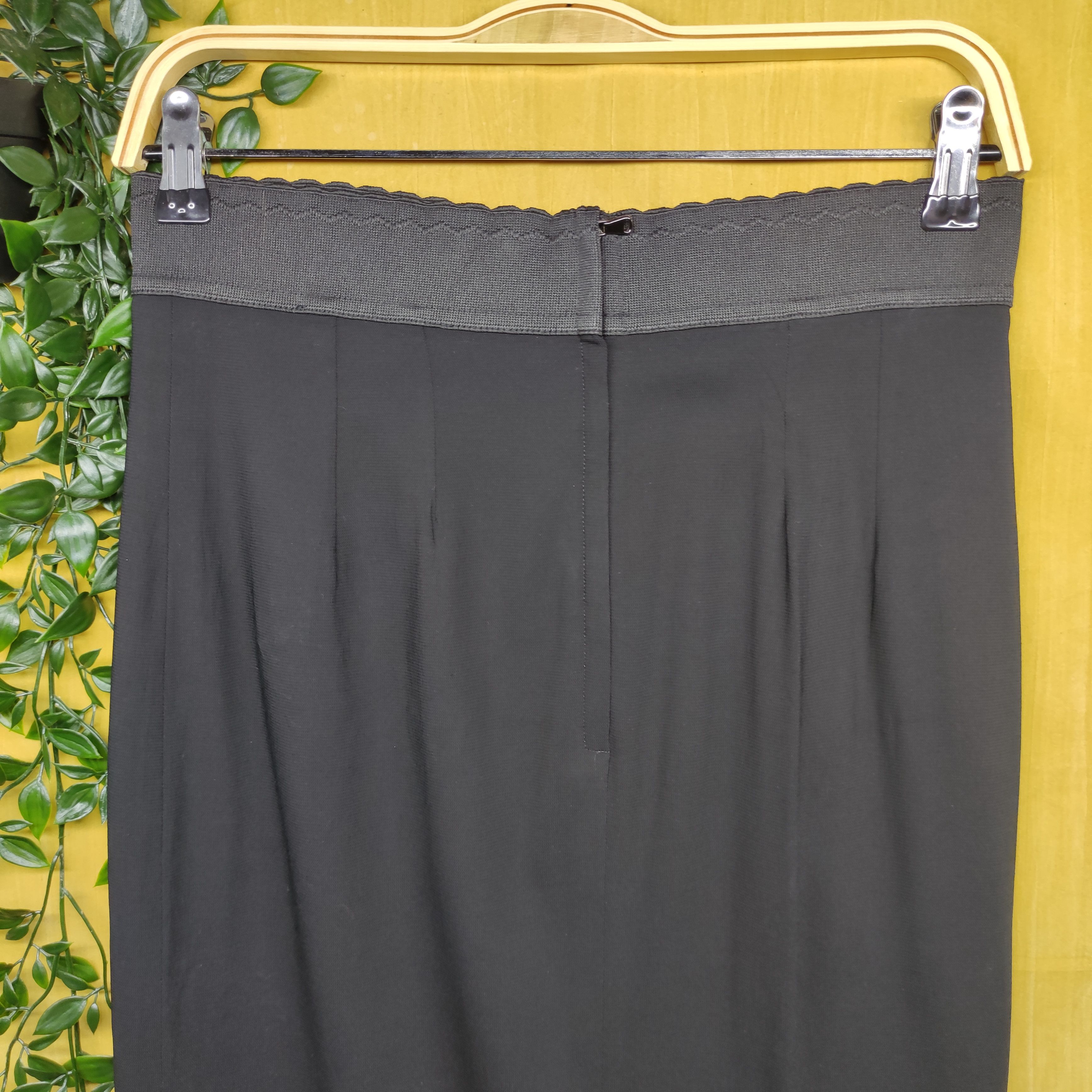 Dolce & Gabbana a81 D&G skirt Size 28" / US 6 / IT 42 - 6 Thumbnail