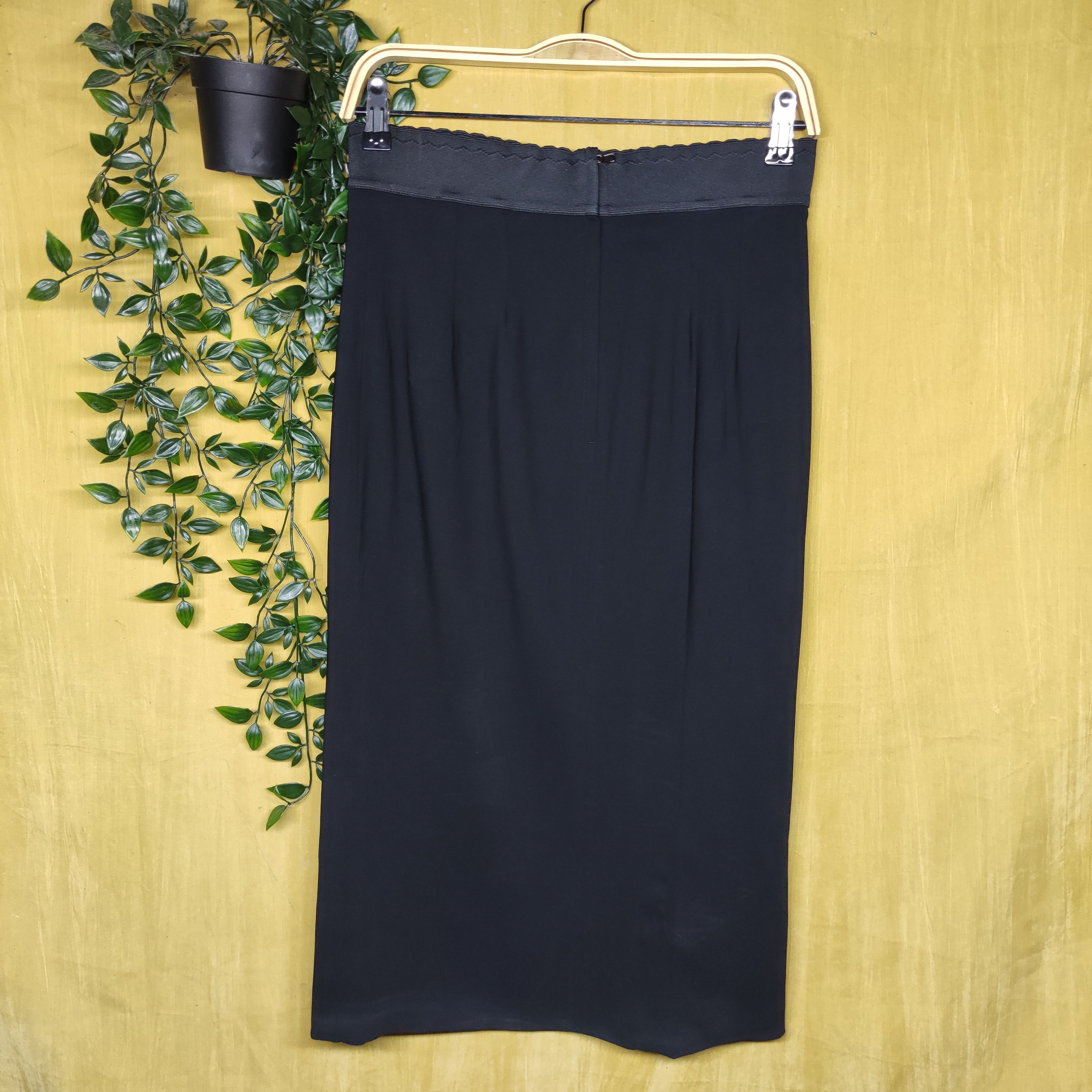 Dolce & Gabbana a81 D&G skirt Size 28" / US 6 / IT 42 - 2 Thumbnail