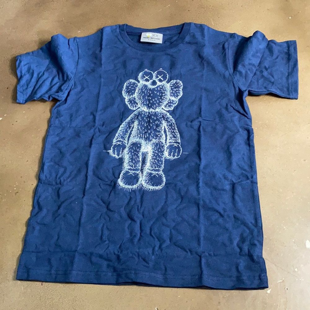 kaws　SEEING/WATCHING Canned T-shirt KAWS Seeing/Watching Companion Canned Tee – Santé
