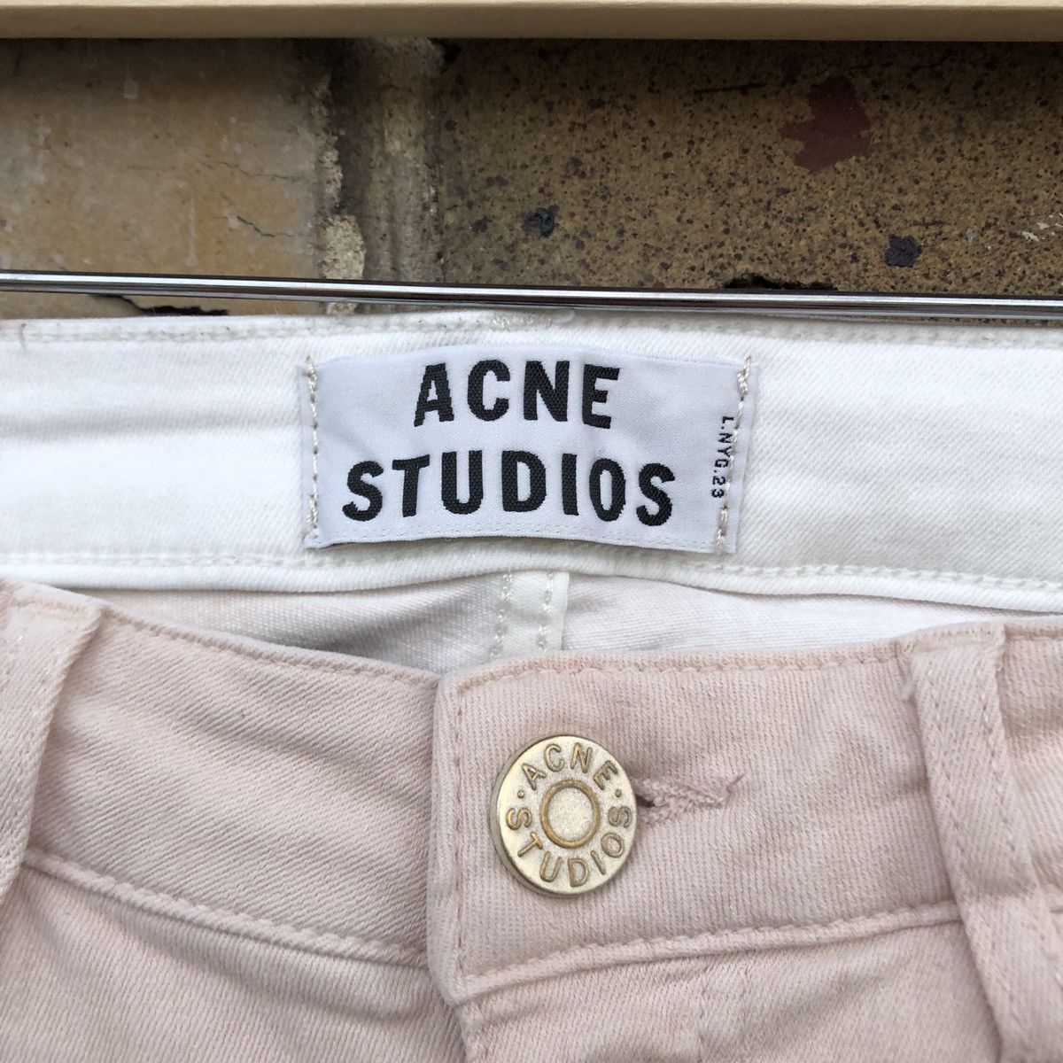 Acne Studios Acne Studios Pink Skinny Jeans 28 x 34 Denim Rare Size 28" / US 6 / IT 42 - 7 Thumbnail