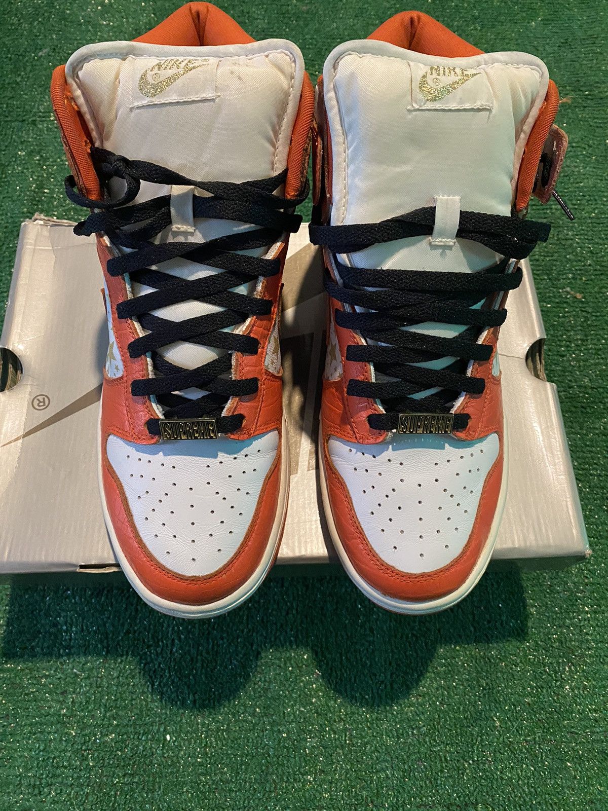 Nike × Supreme Nike SB Dunk High Supreme Orange Size US 10 / EU 43 - 2 Thumbnail