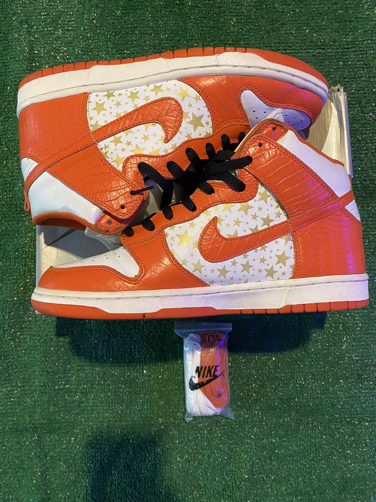 Nike × Supreme Nike SB Dunk High Supreme Orange Size US 10 / EU 43 - 1 Thumbnail