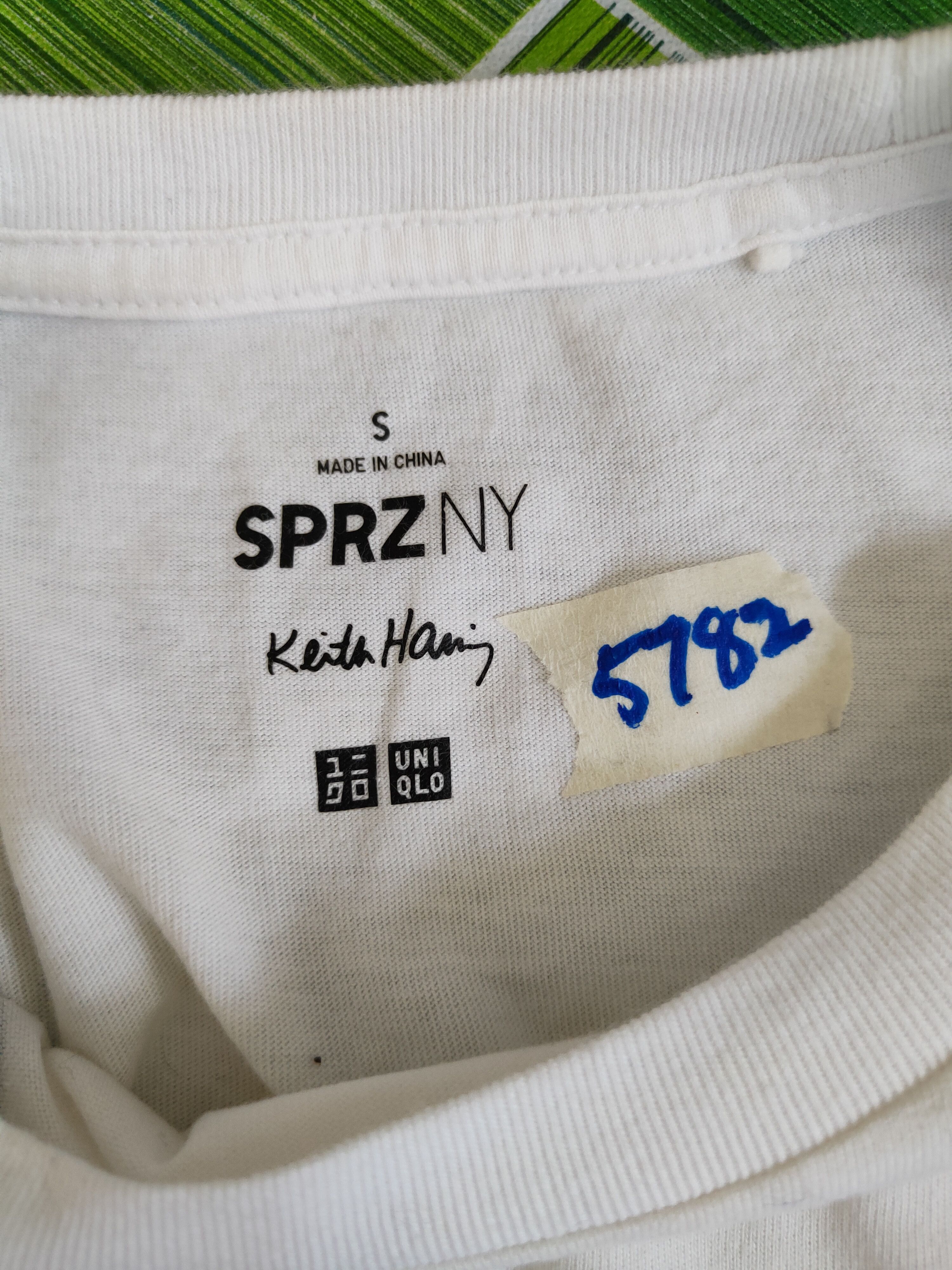 Japanese Brand Uniqlo X Keith Haring White Short Sleeve T-shirt #5782 Size US S / EU 44-46 / 1 - 11 Thumbnail