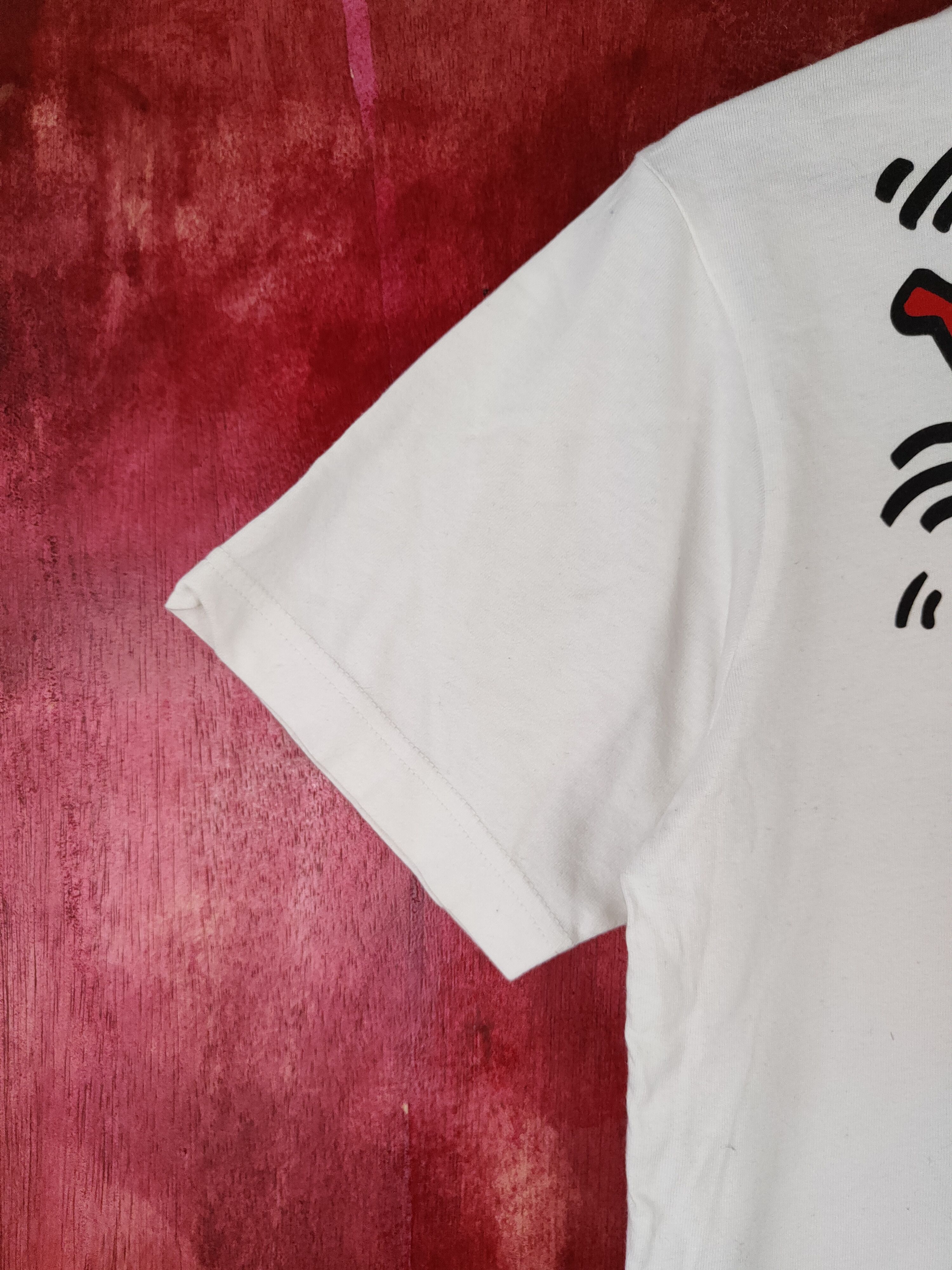 Japanese Brand Uniqlo X Keith Haring White Short Sleeve T-shirt #5782 Size US S / EU 44-46 / 1 - 4 Thumbnail