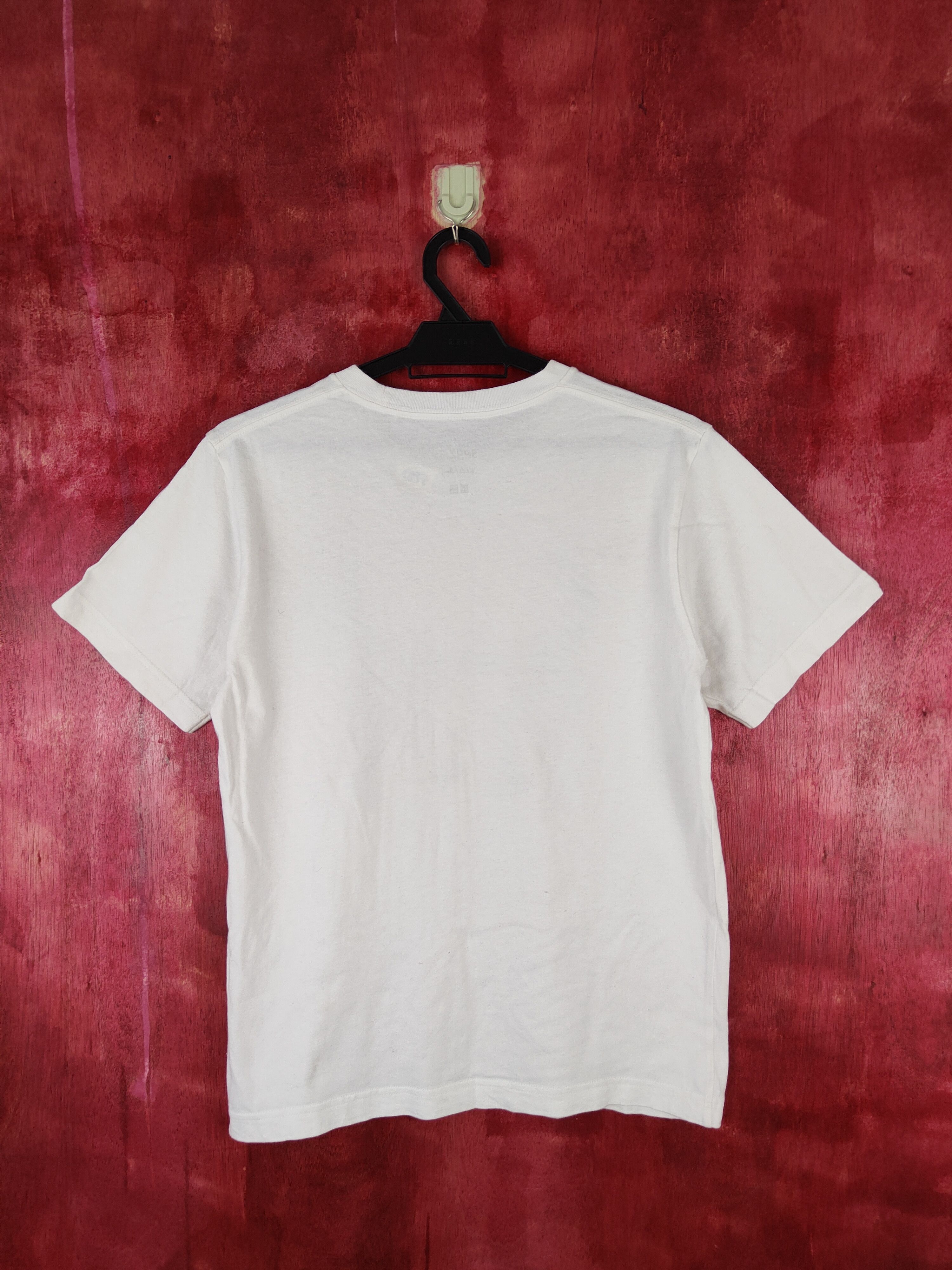 Japanese Brand Uniqlo X Keith Haring White Short Sleeve T-shirt #5782 Size US S / EU 44-46 / 1 - 7 Thumbnail