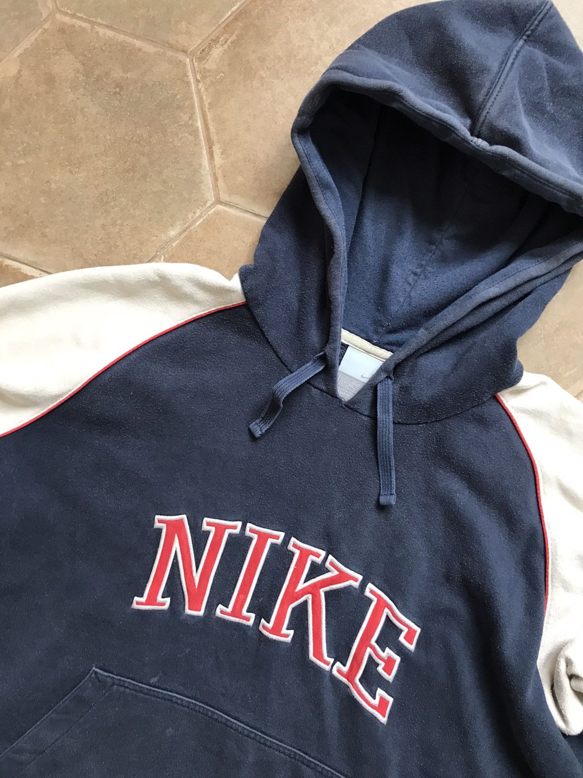 Nike × Vintage VINTAGE NIKE BIG LOGO HOODIE Size US L / EU 52-54 / 3 - 3 Thumbnail