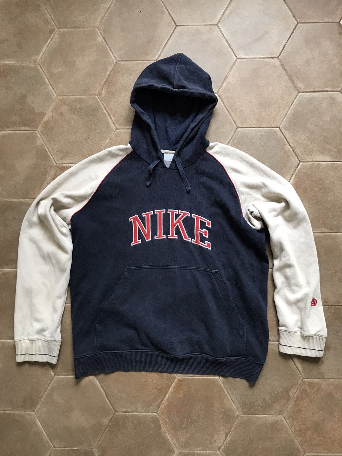 Nike × Vintage VINTAGE NIKE BIG LOGO HOODIE Size US L / EU 52-54 / 3 - 1 Thumbnail