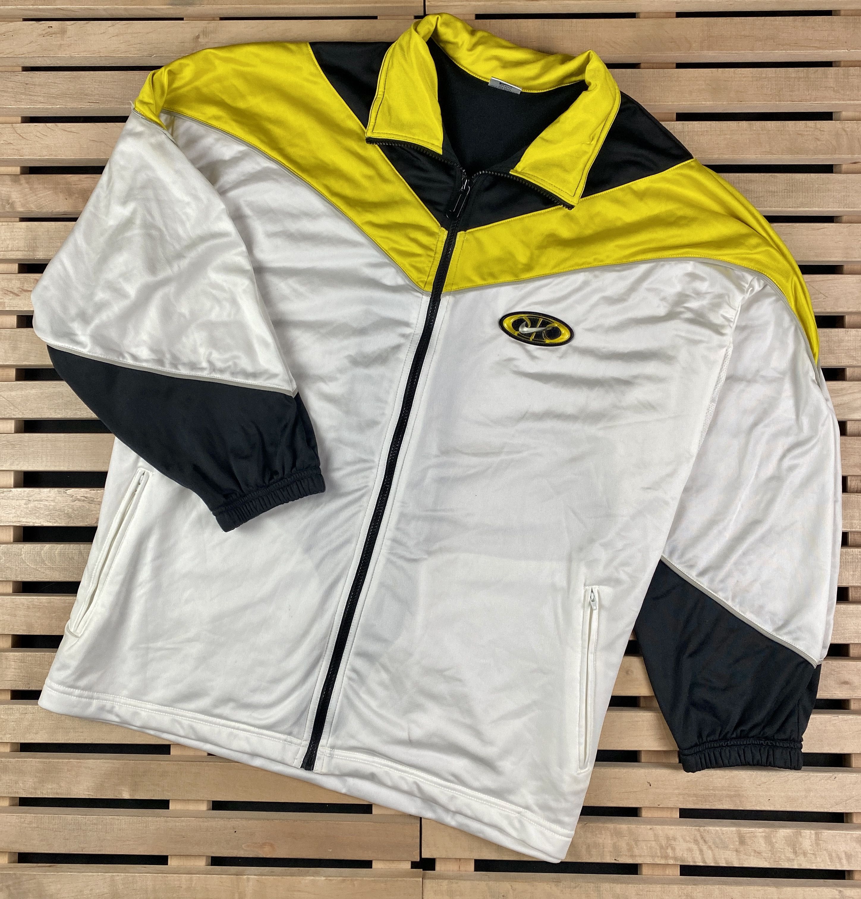 Nike × Vintage Mens Bomber Jacket Nike Vintage Size L Size US L / EU 52-54 / 3 - 1 Thumbnail