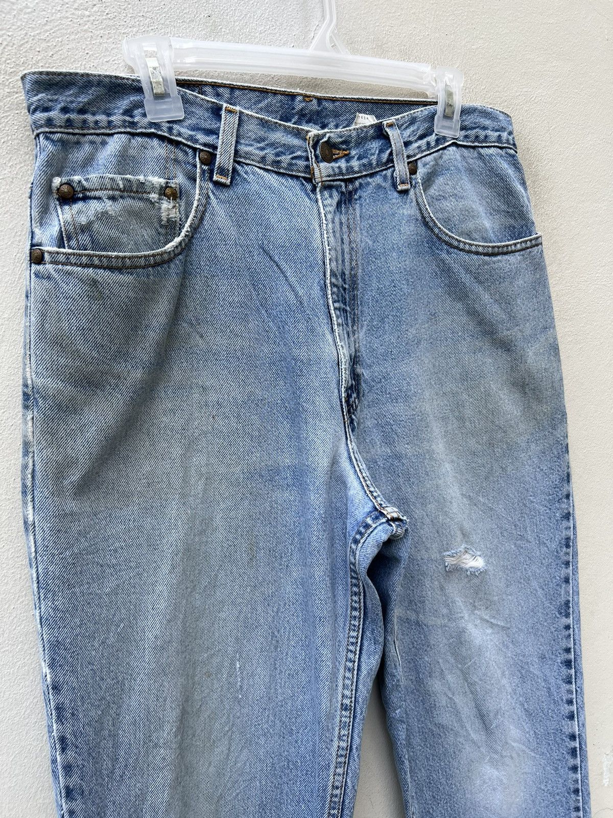 Levi's VTG 2000 Levi’s 540 Fade Light Blue Denim Relaxed Fit Jeans Size US 34 / EU 50 - 7 Thumbnail