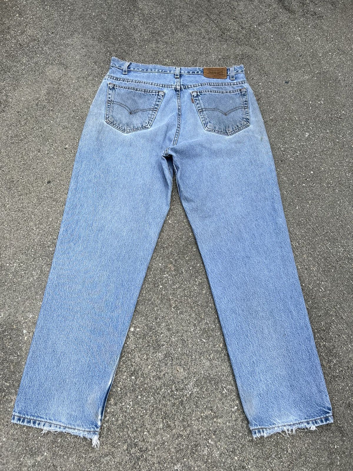Levi's VTG 2000 Levi’s 540 Fade Light Blue Denim Relaxed Fit Jeans Size US 34 / EU 50 - 5 Thumbnail