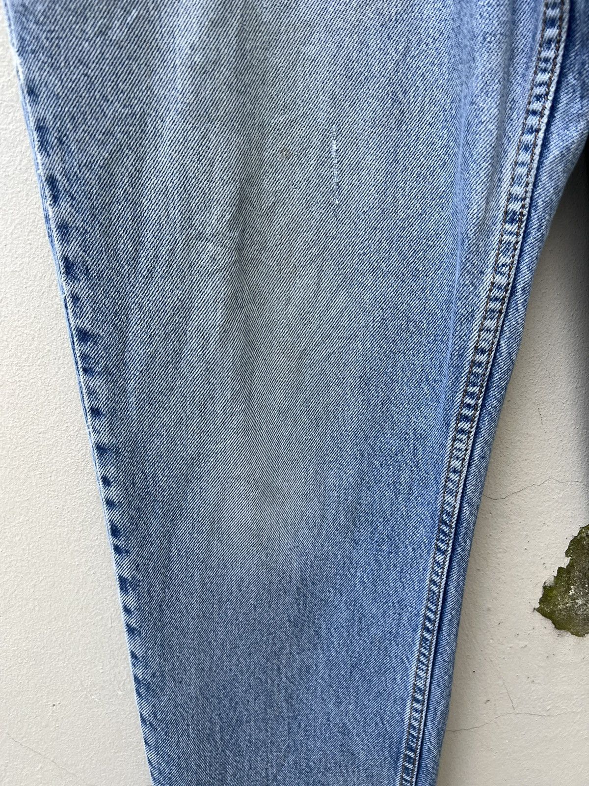 Levi's VTG 2000 Levi’s 540 Fade Light Blue Denim Relaxed Fit Jeans Size US 34 / EU 50 - 9 Thumbnail