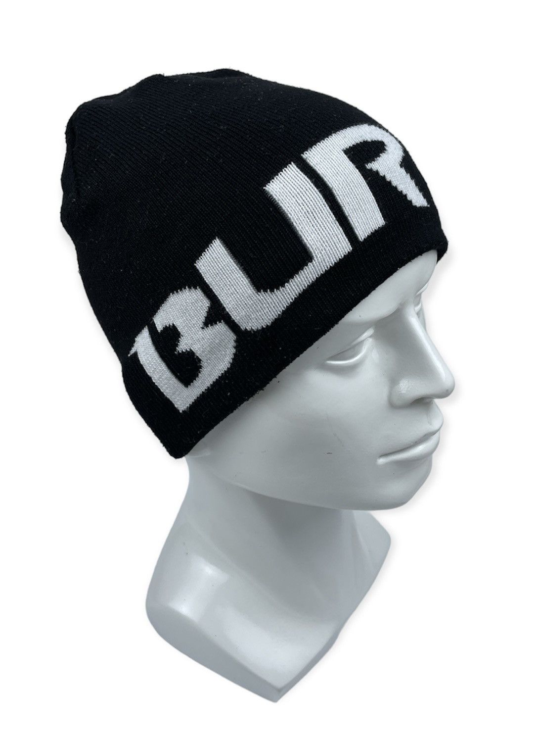 REVERSIBLE BURTON BEANIE HAT HS5