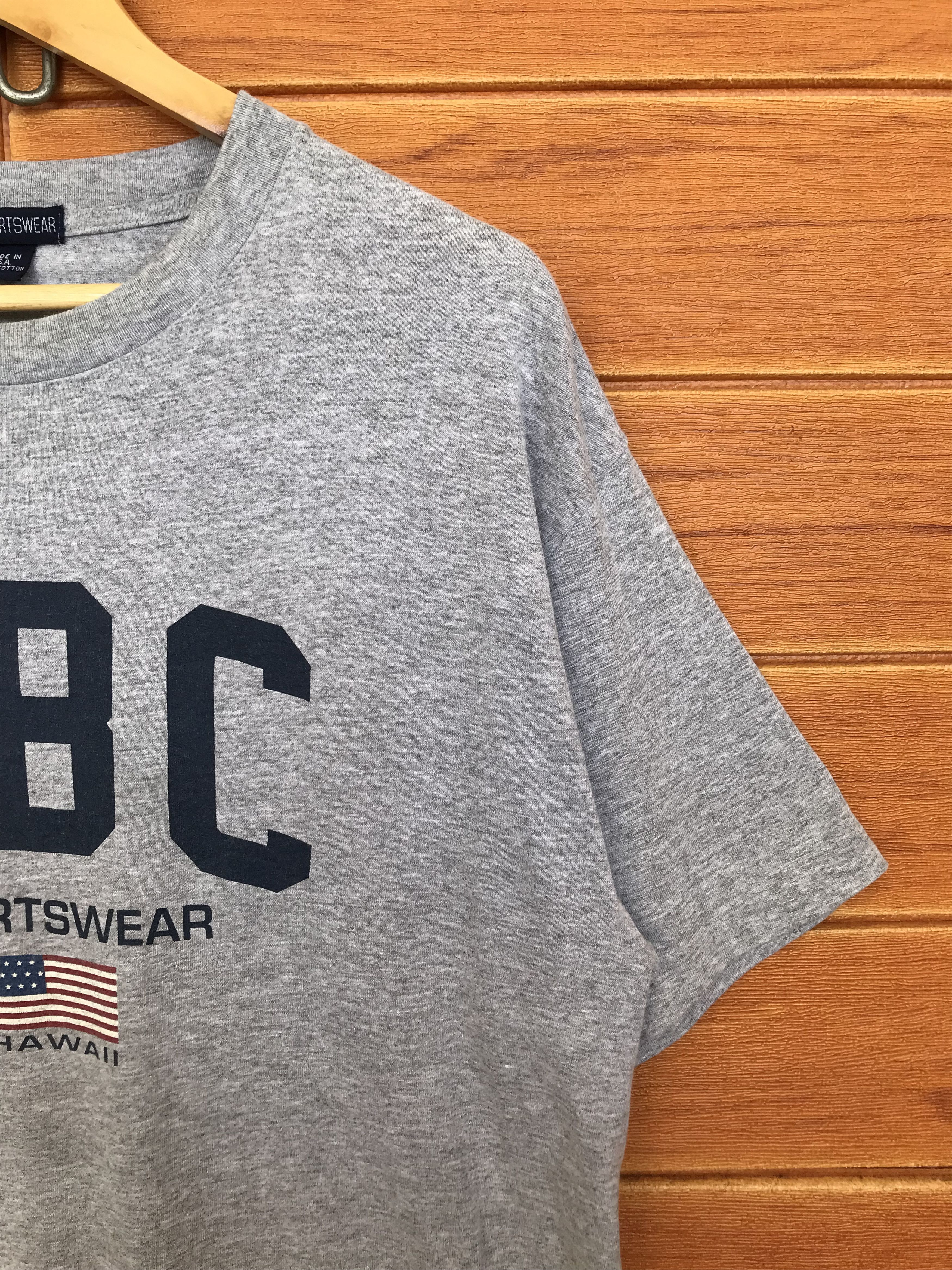 Vintage Vintage 90s ABC SPORTWEAR Hawaii T-Shirt Size US L / EU 52-54 / 3 - 5 Thumbnail