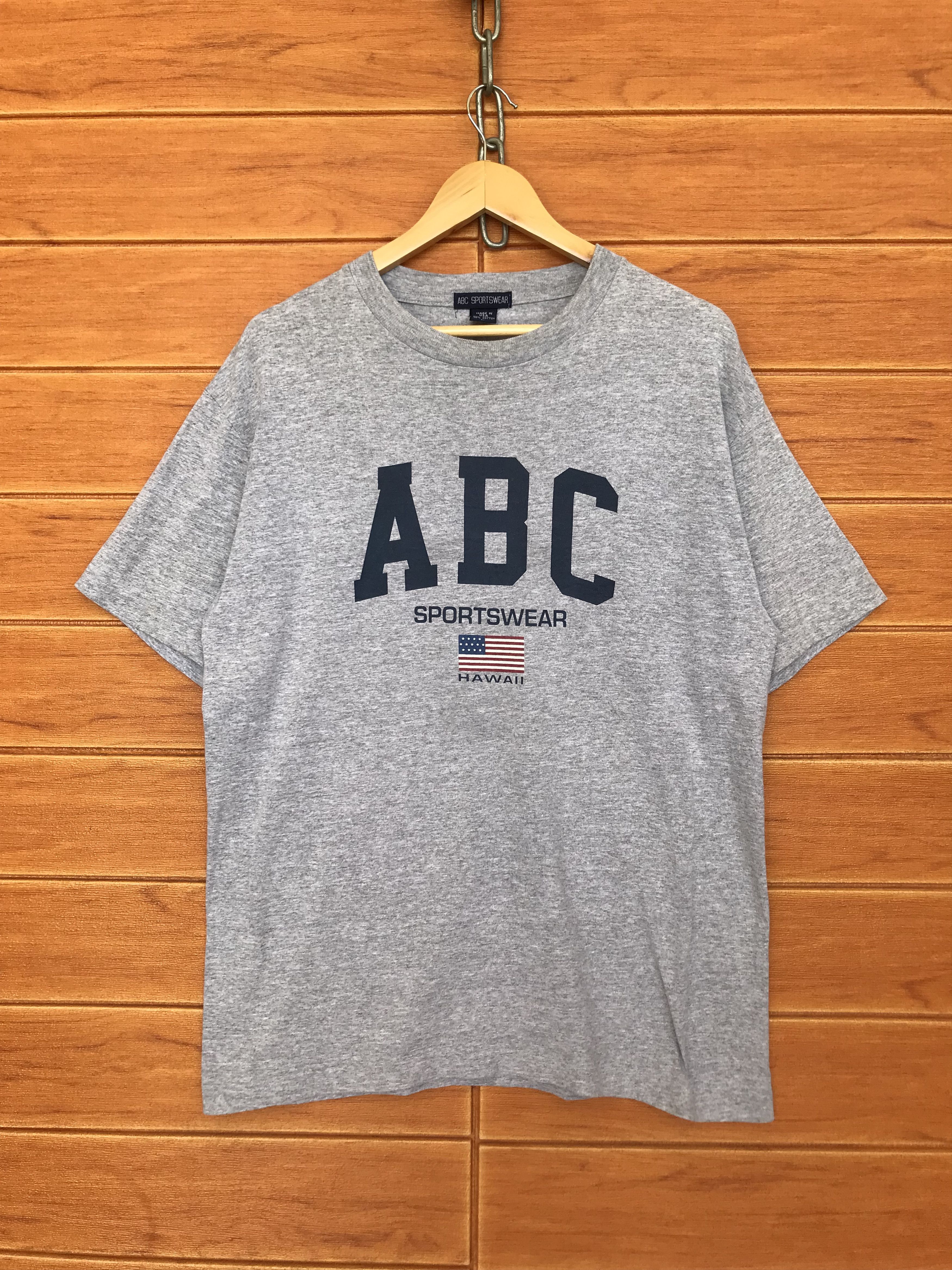 Vintage Vintage 90s ABC SPORTWEAR Hawaii T-Shirt Size US L / EU 52-54 / 3 - 1 Thumbnail